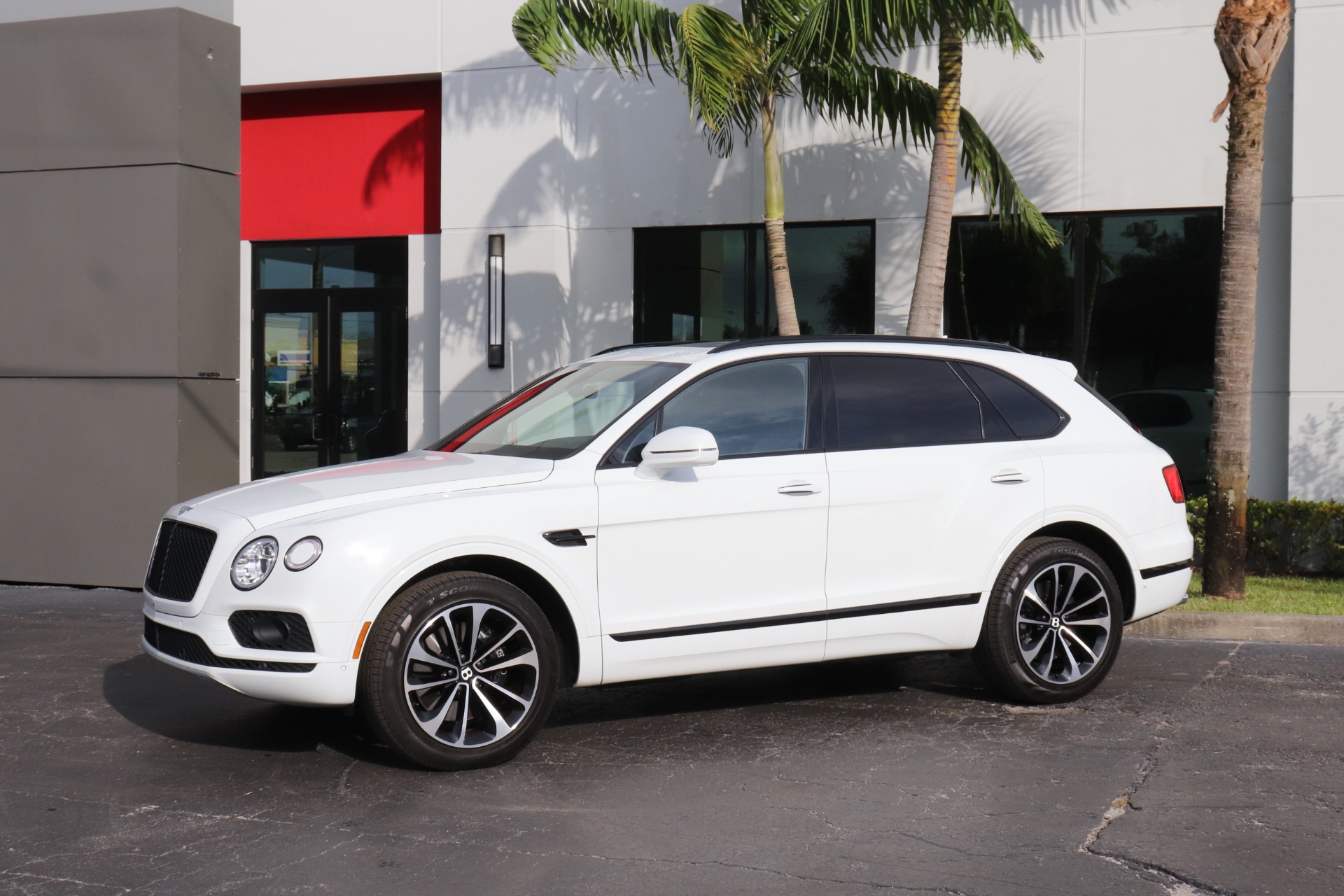 Used-2019-Bentley-Bentayga-V8