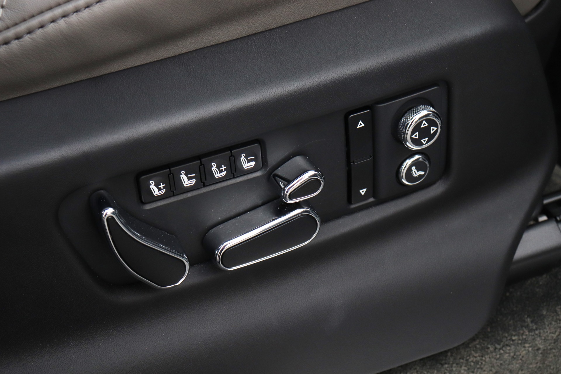 Used-2019-Bentley-Bentayga-V8