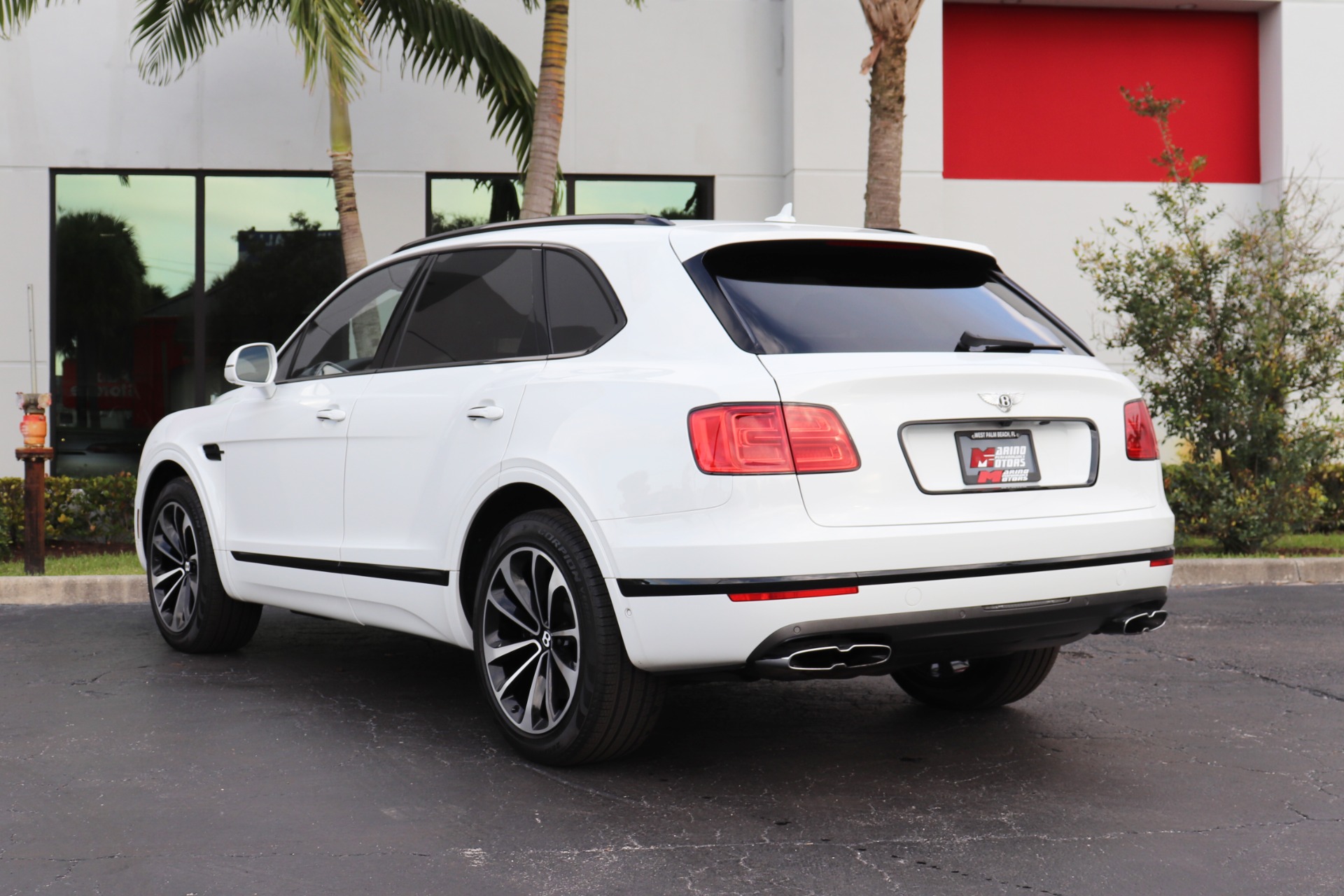Used-2019-Bentley-Bentayga-V8