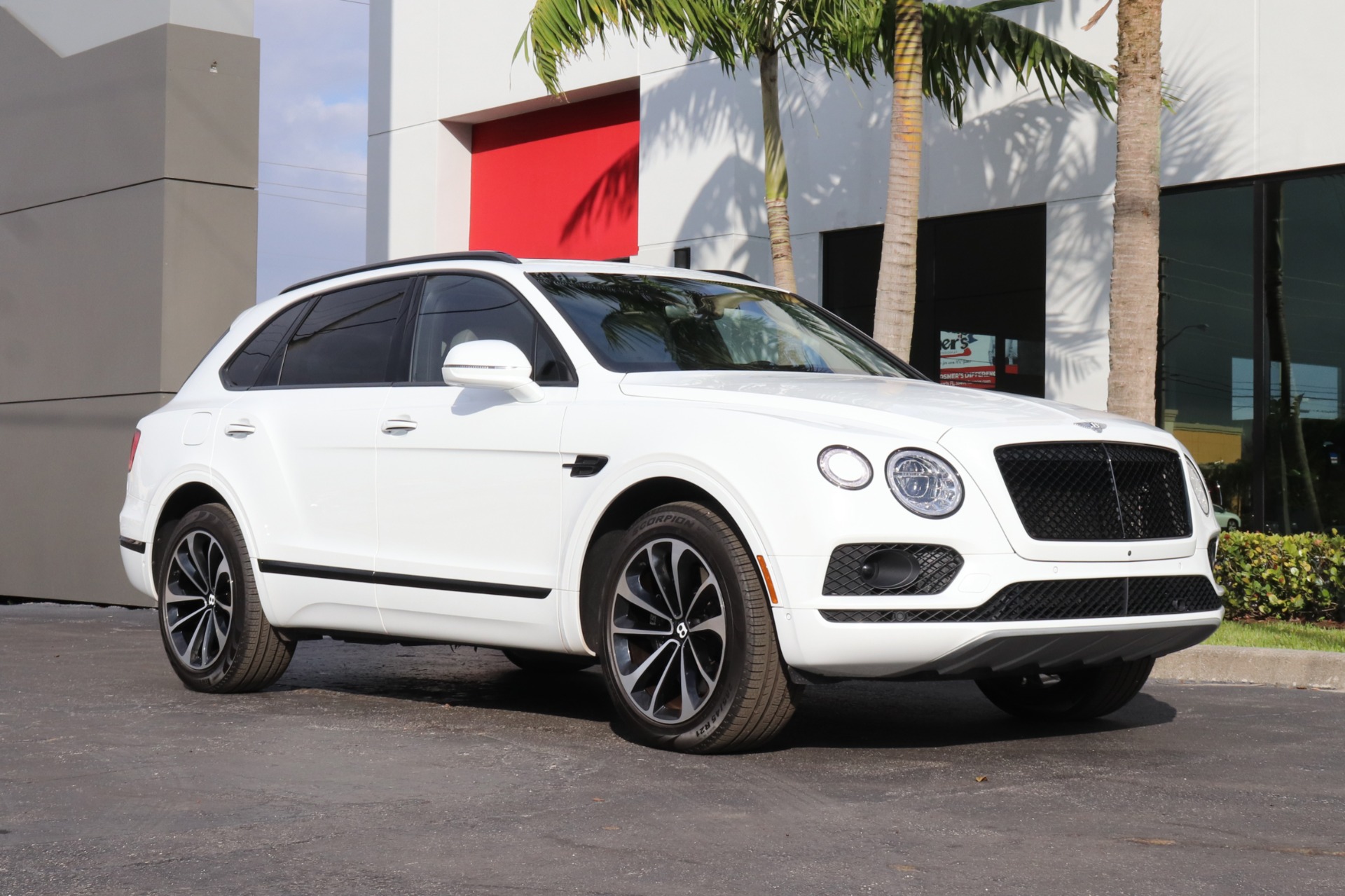 Used-2019-Bentley-Bentayga-V8