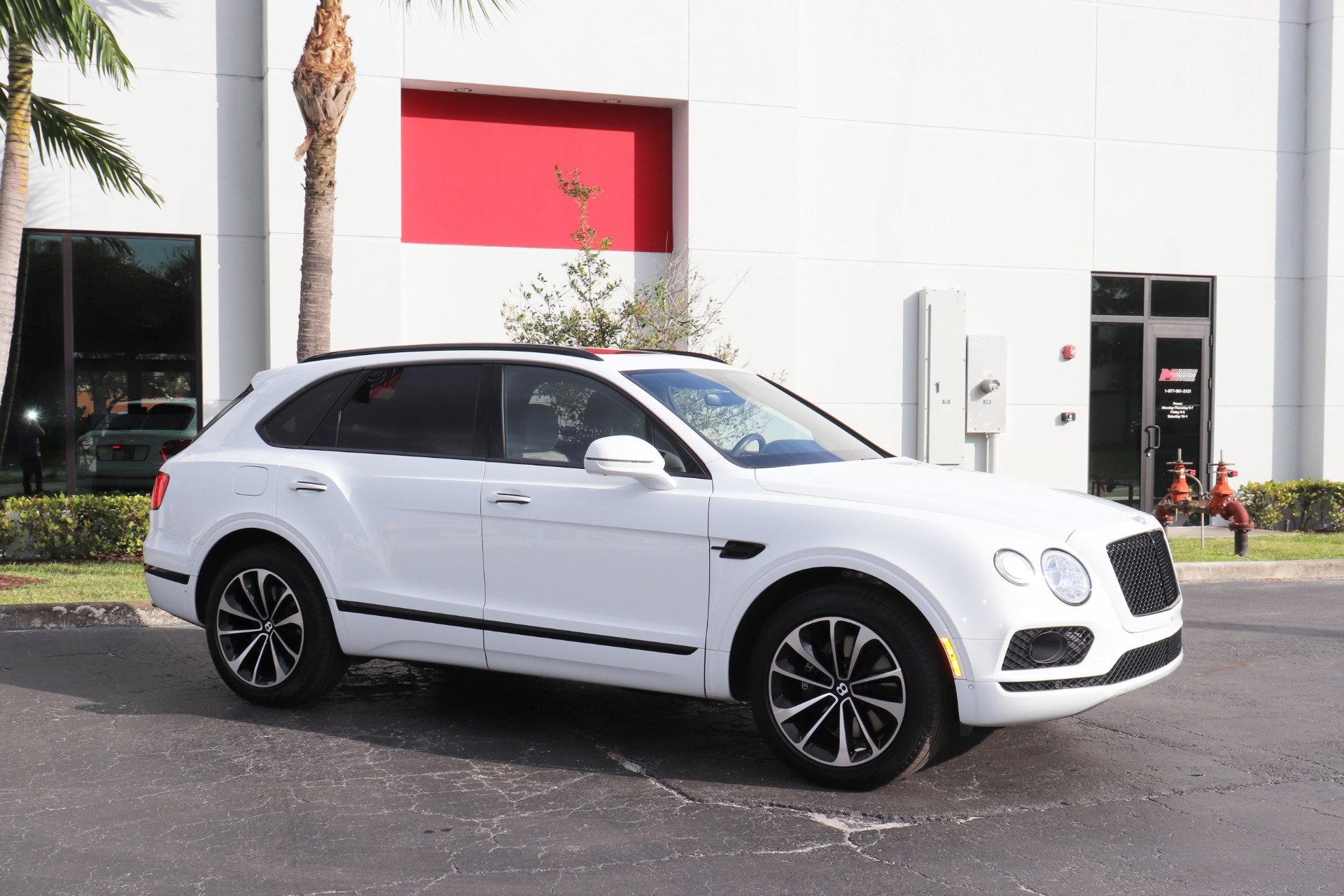 Used-2019-Bentley-Bentayga-V8
