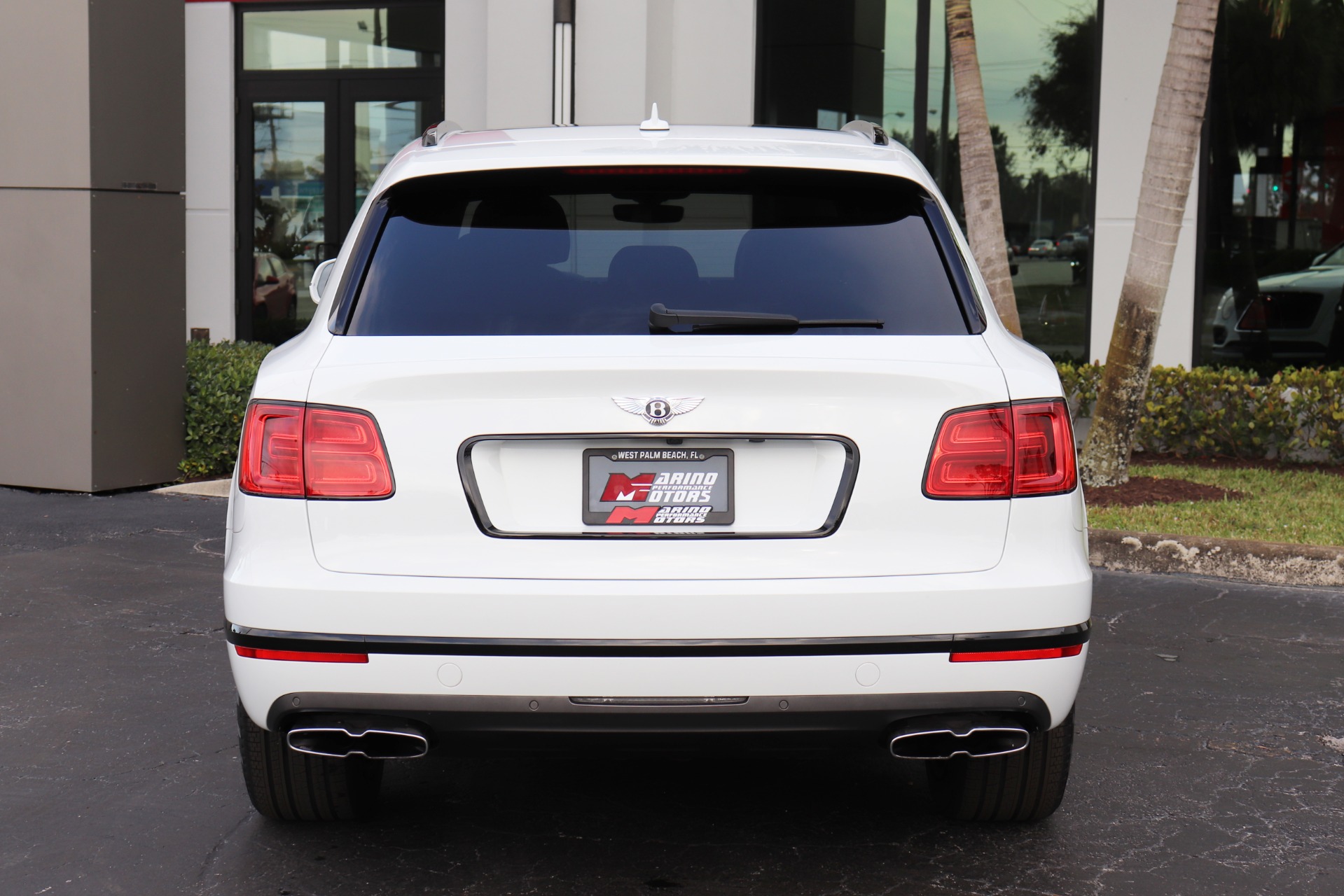 Used-2019-Bentley-Bentayga-V8