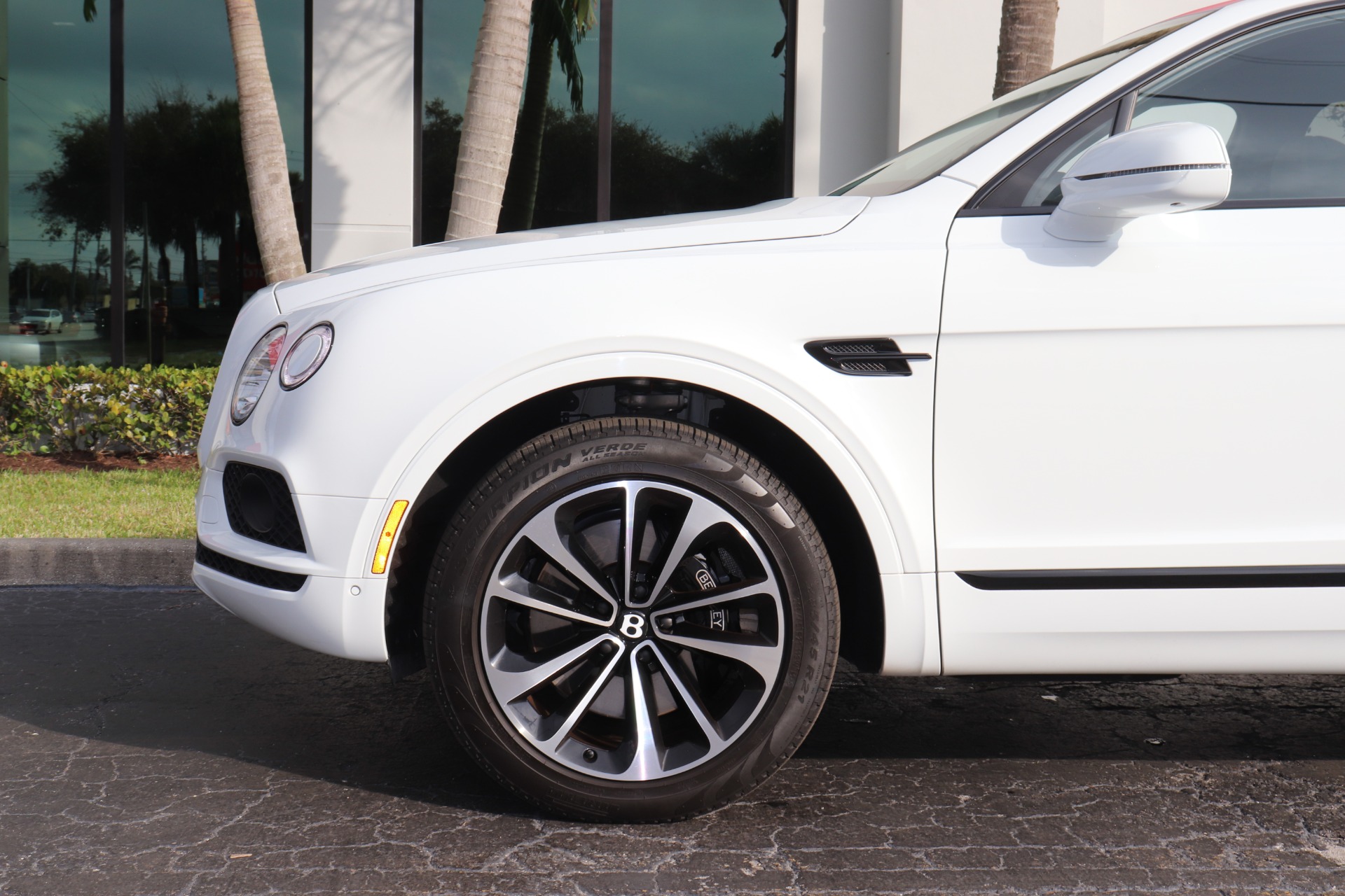 Used-2019-Bentley-Bentayga-V8
