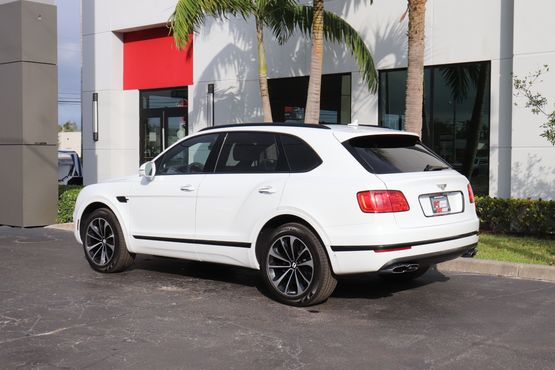 Used-2019-Bentley-Bentayga-V8