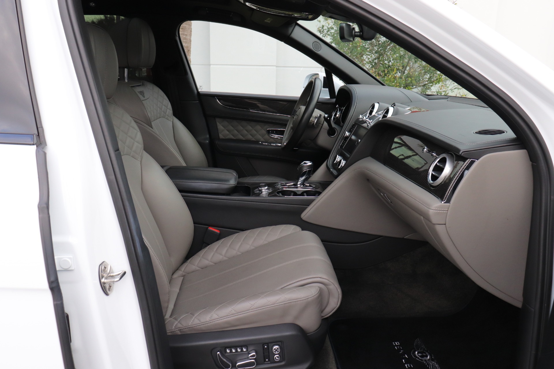 Used-2019-Bentley-Bentayga-V8