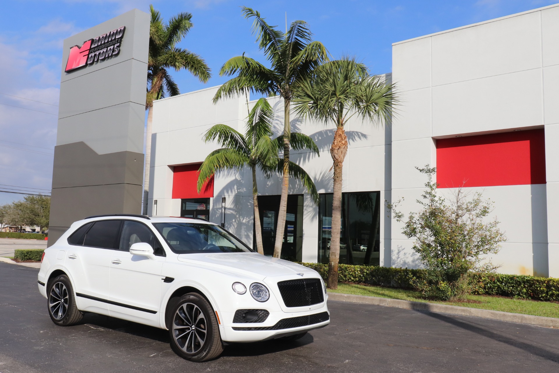 Used-2019-Bentley-Bentayga-V8