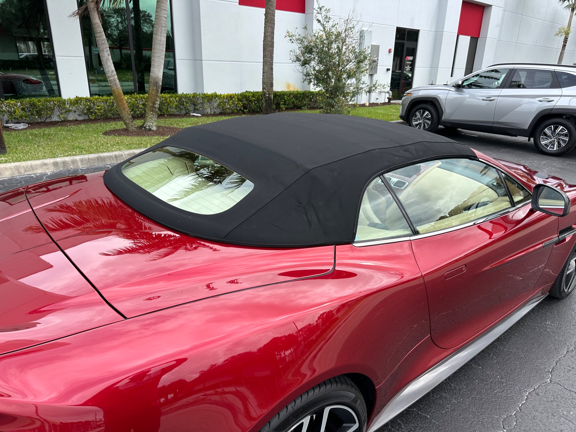 Used-2015-Aston-Martin-Vanquish-Volante
