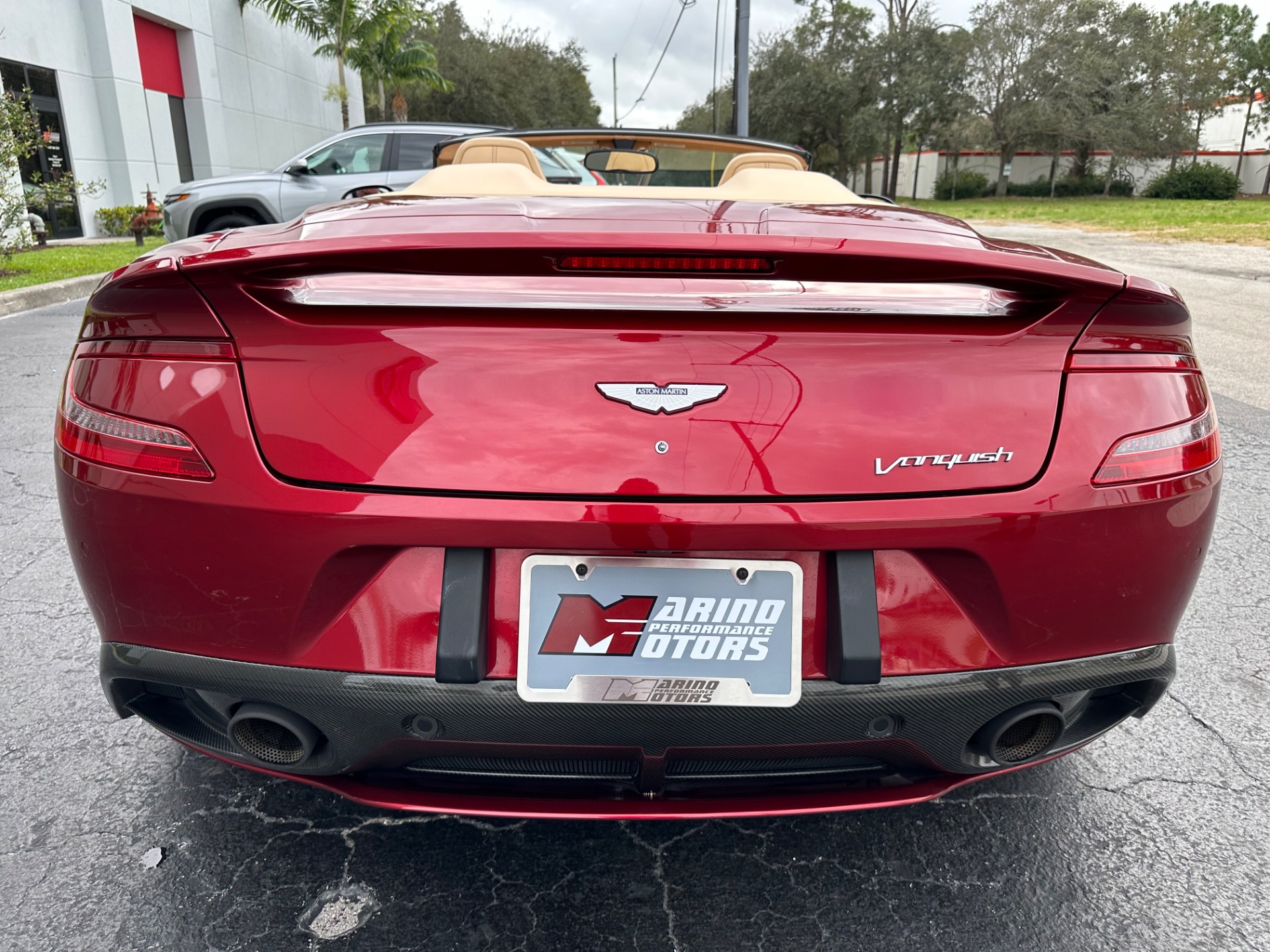 Used-2015-Aston-Martin-Vanquish-Volante