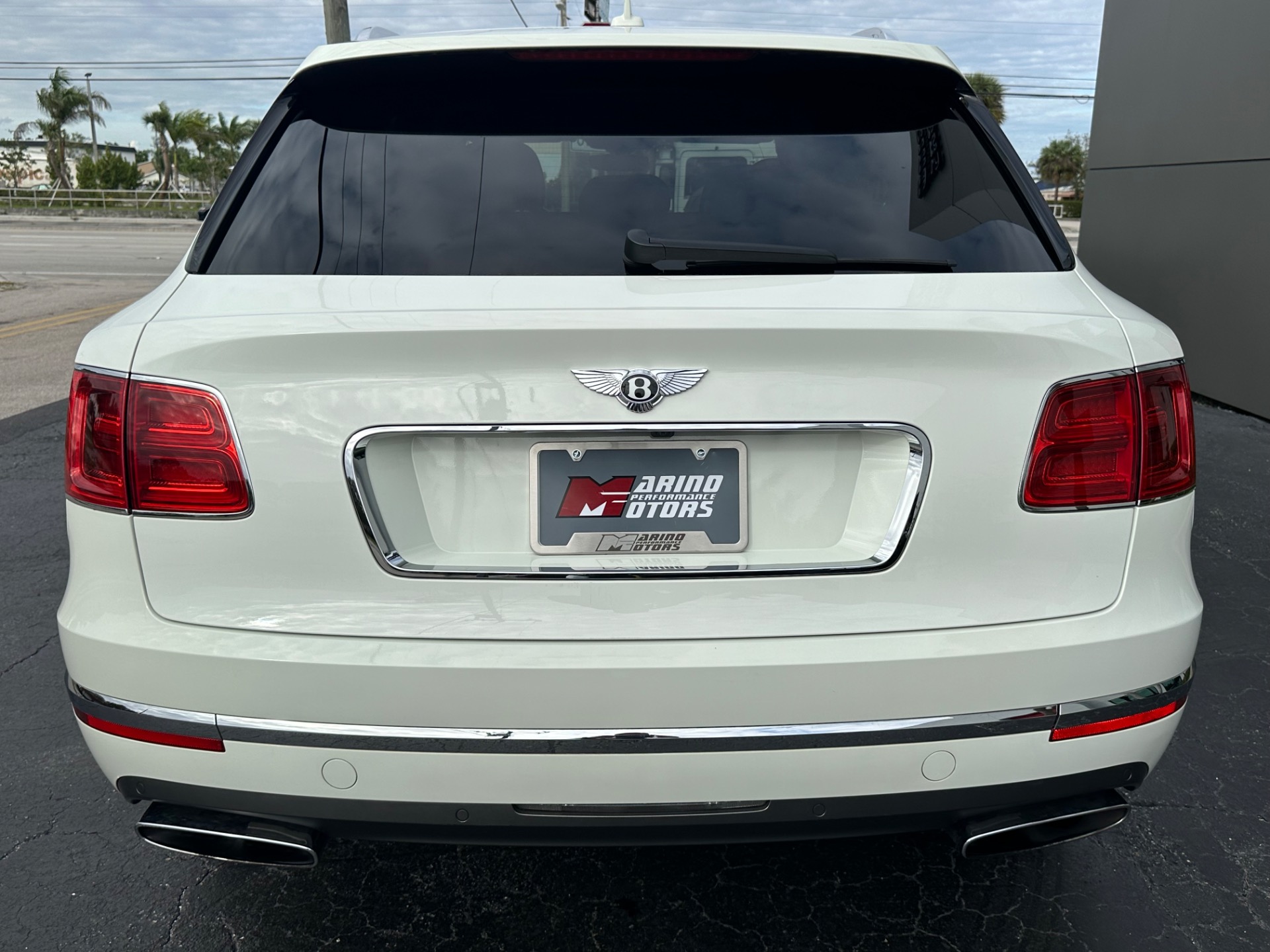 Used-2018-Bentley-Bentayga-W12-Signature-Edition