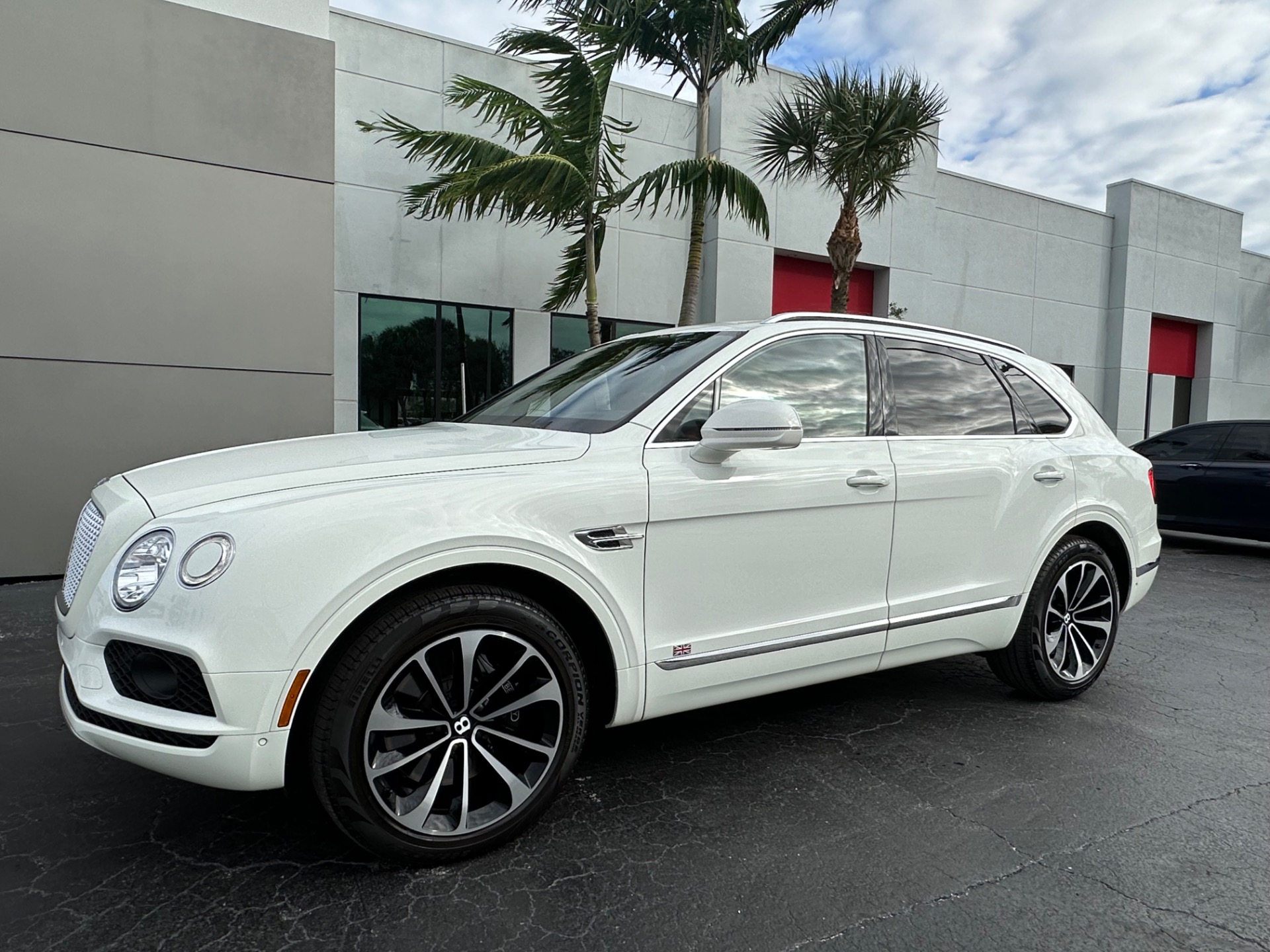 Used-2018-Bentley-Bentayga-W12-Signature-Edition