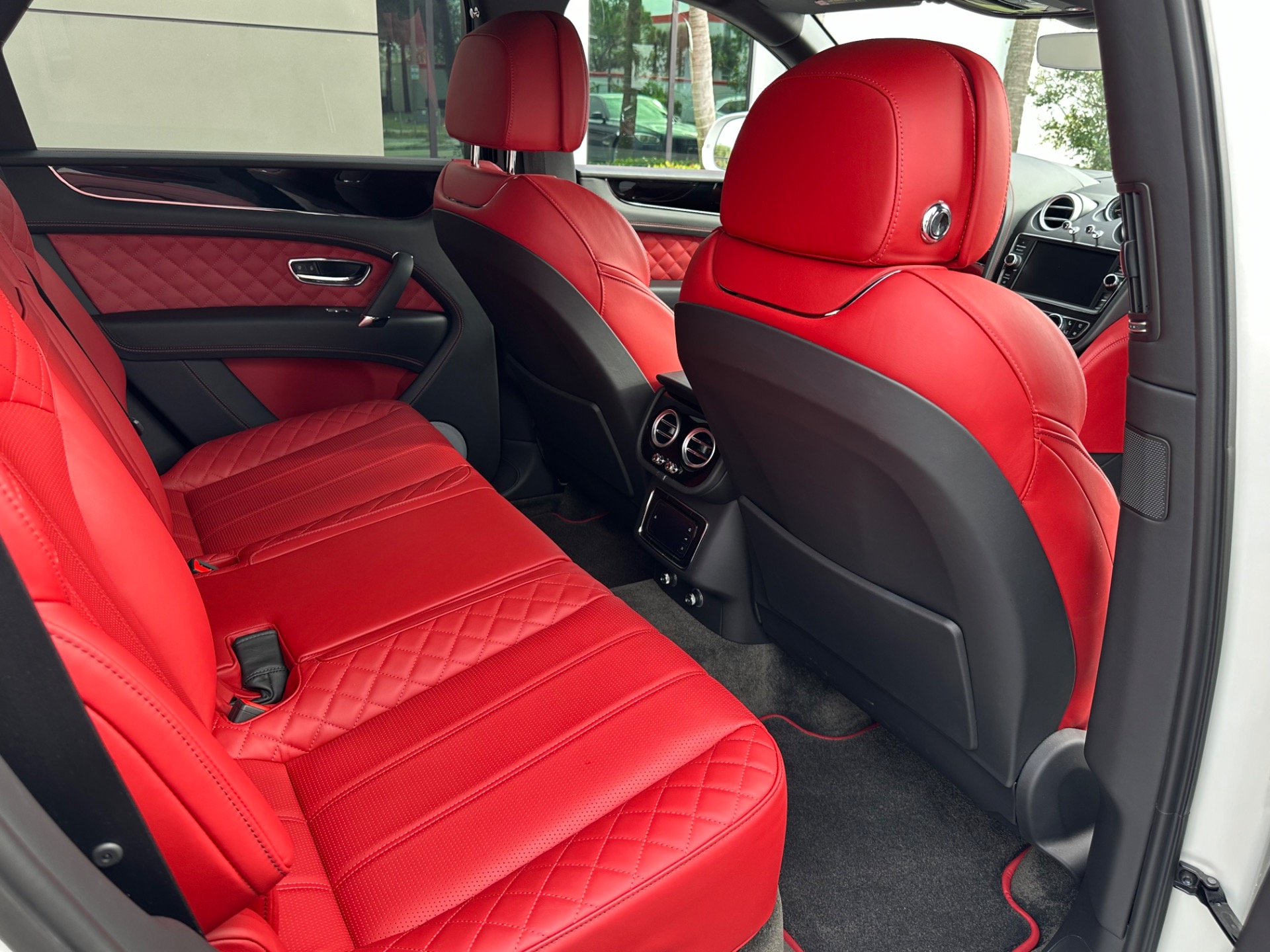 Used-2018-Bentley-Bentayga-W12-Signature-Edition