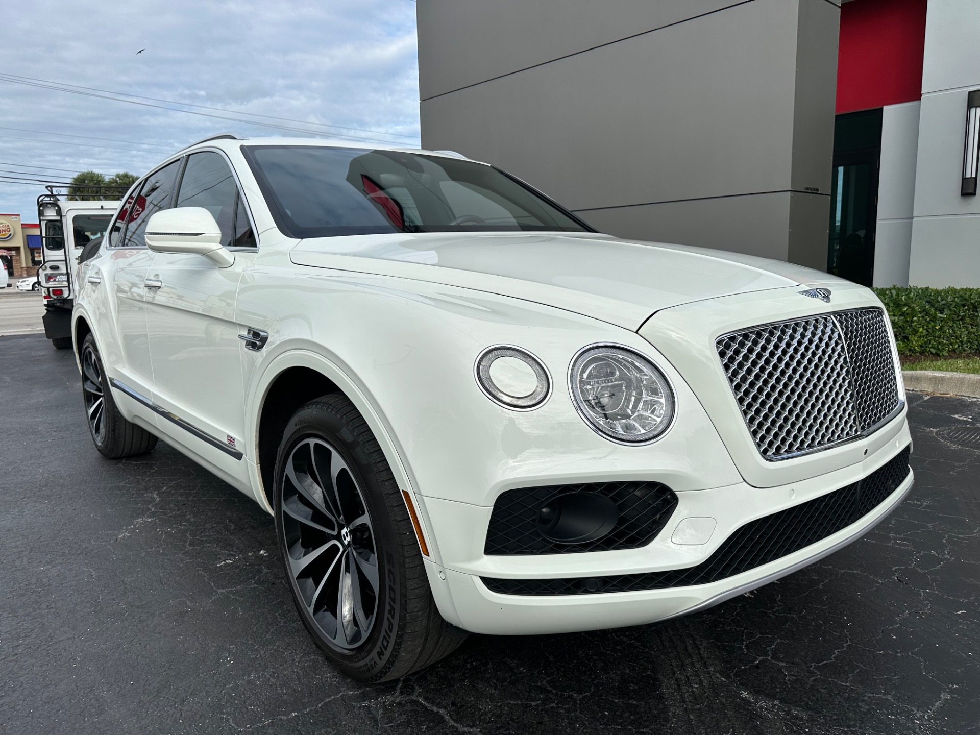 Used-2018-Bentley-Bentayga-W12-Signature-Edition