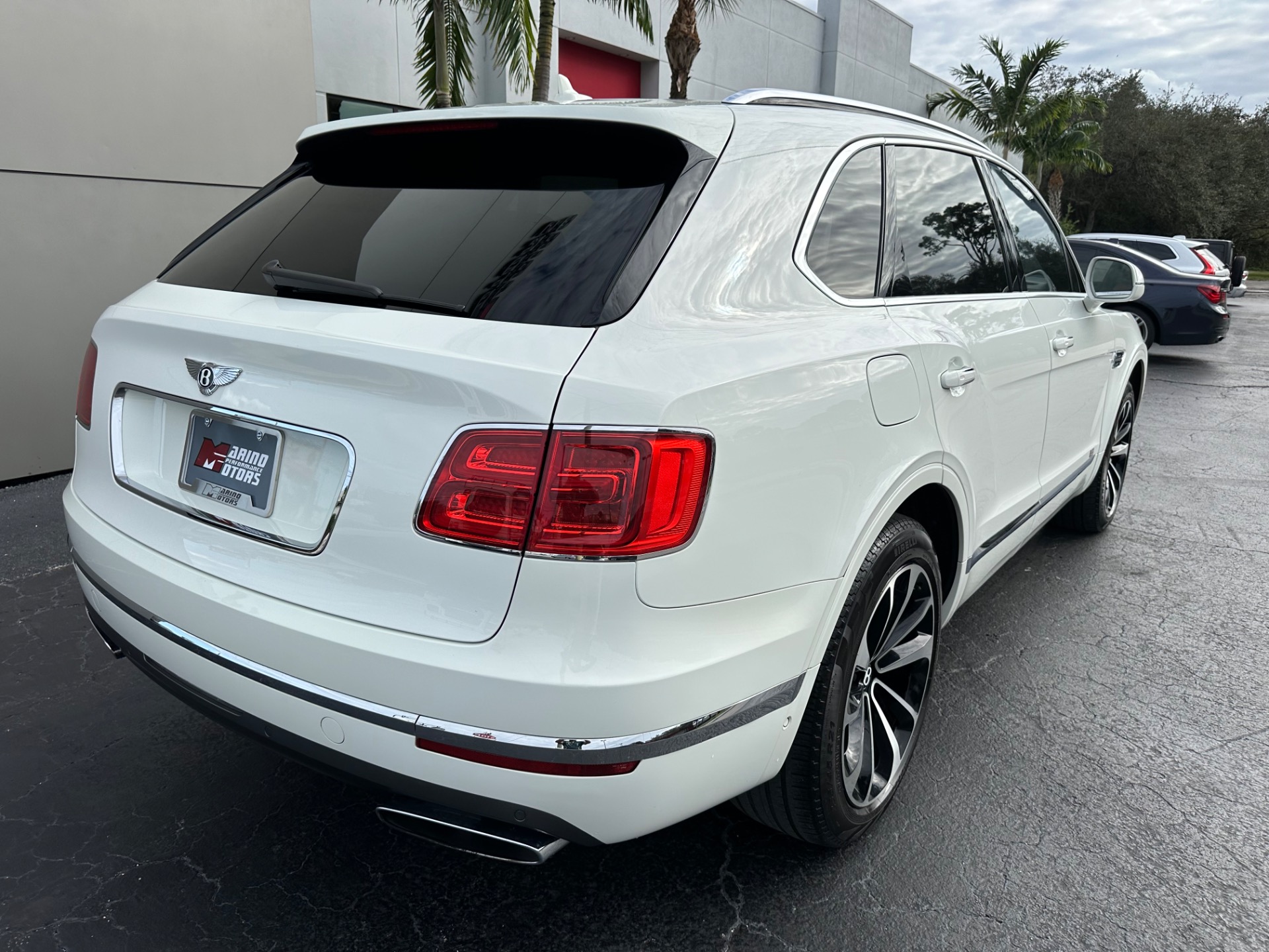 Used-2018-Bentley-Bentayga-W12-Signature-Edition