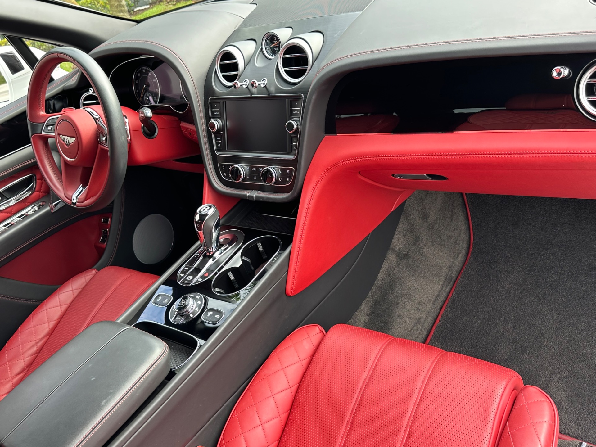 Used-2018-Bentley-Bentayga-W12-Signature-Edition