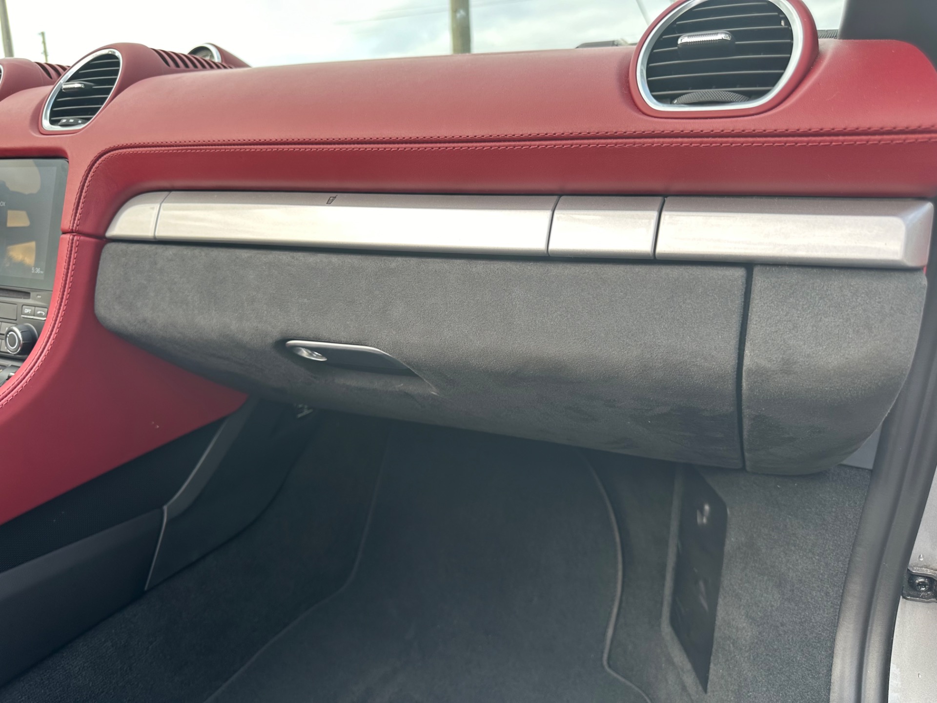 Used-2022-Porsche-718-Boxster-Spyder
