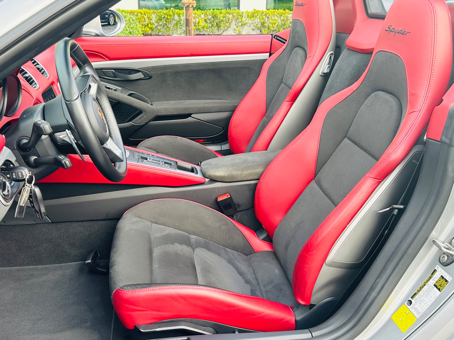 Used-2022-Porsche-718-Boxster-Spyder