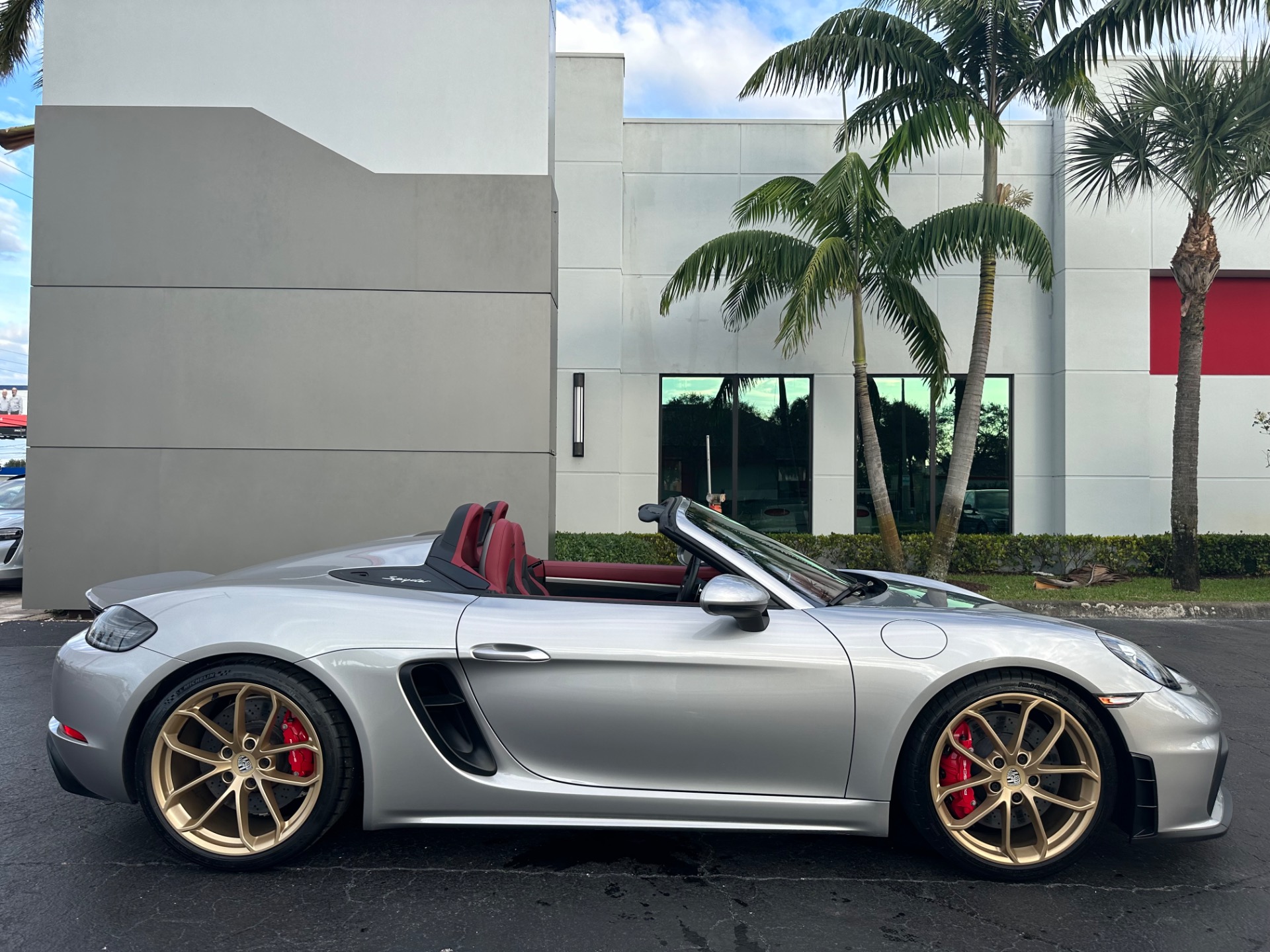 Used-2022-Porsche-718-Boxster-Spyder