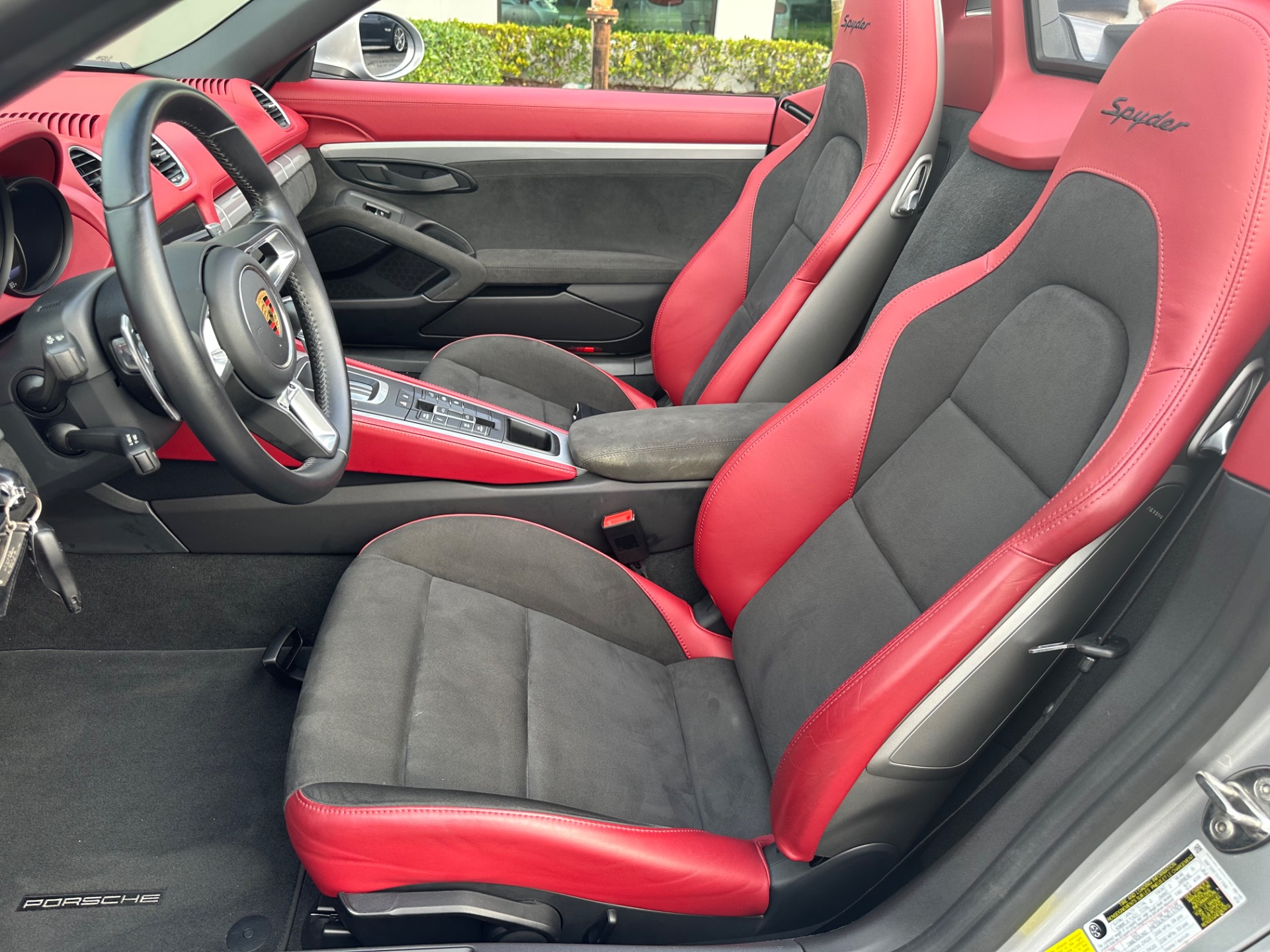 Used-2022-Porsche-718-Boxster-Spyder