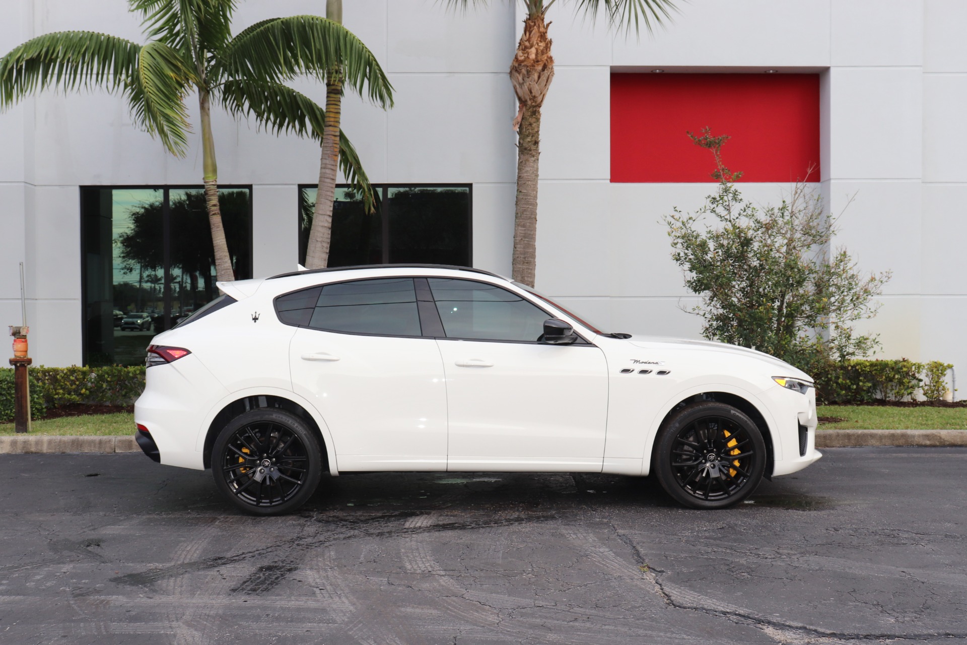 Used-2022-Maserati-Levante-Modena-S