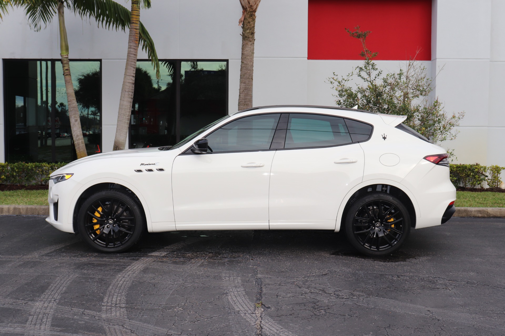 Used-2022-Maserati-Levante-Modena-S