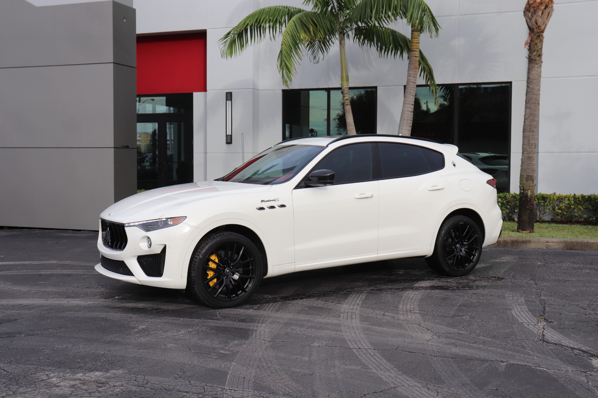 Used-2022-Maserati-Levante-Modena-S