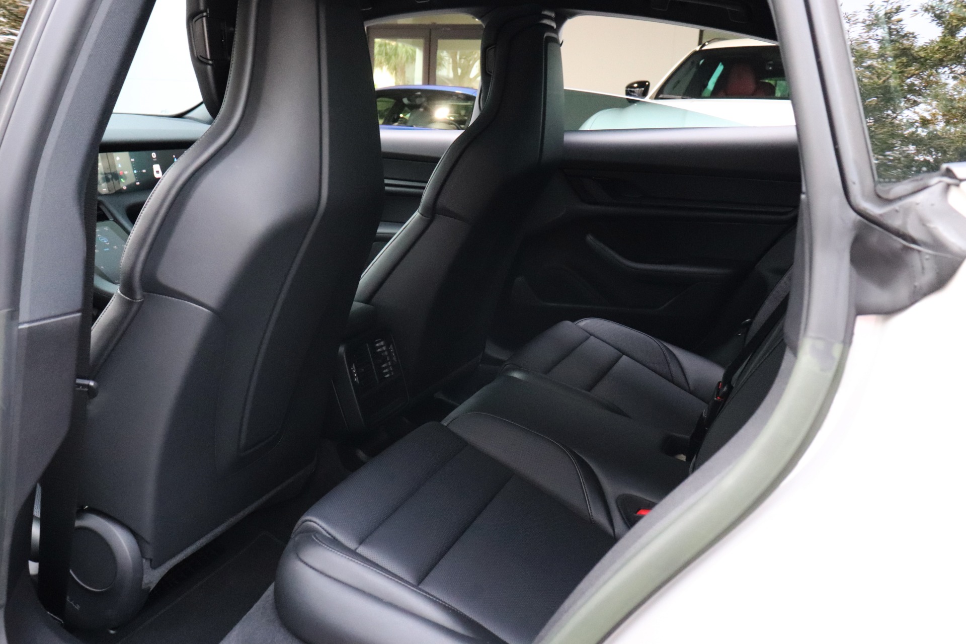 Used-2023-Porsche-Taycan