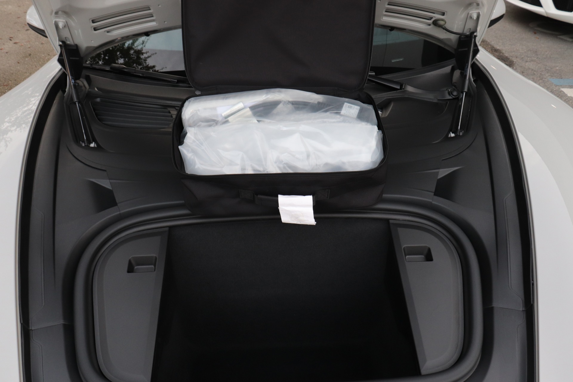 Used-2023-Porsche-Taycan