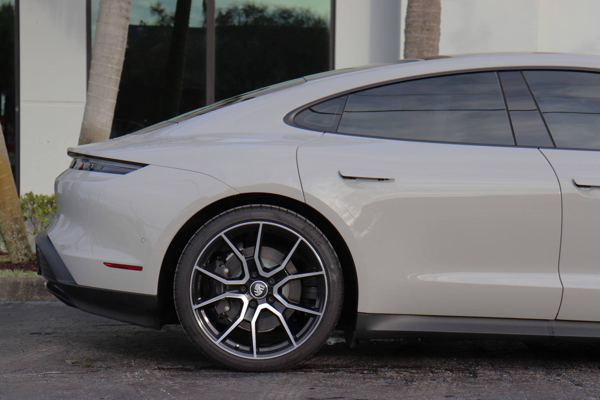Used-2023-Porsche-Taycan