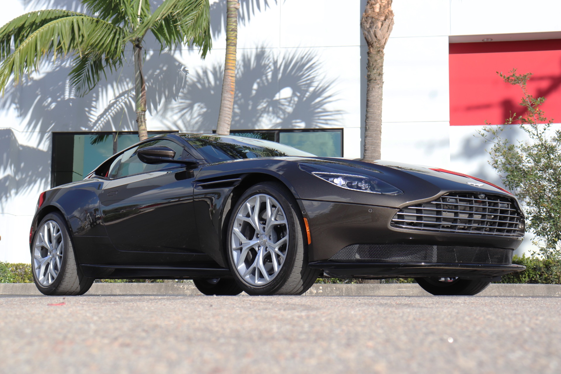 Used-2019-Aston-Martin-DB11-V8