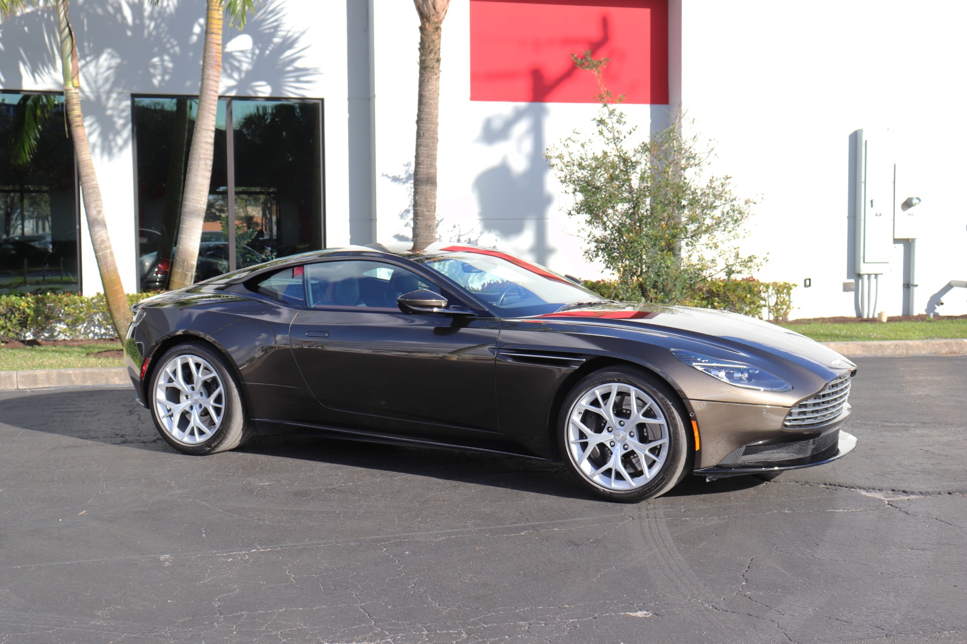 Used-2019-Aston-Martin-DB11-V8