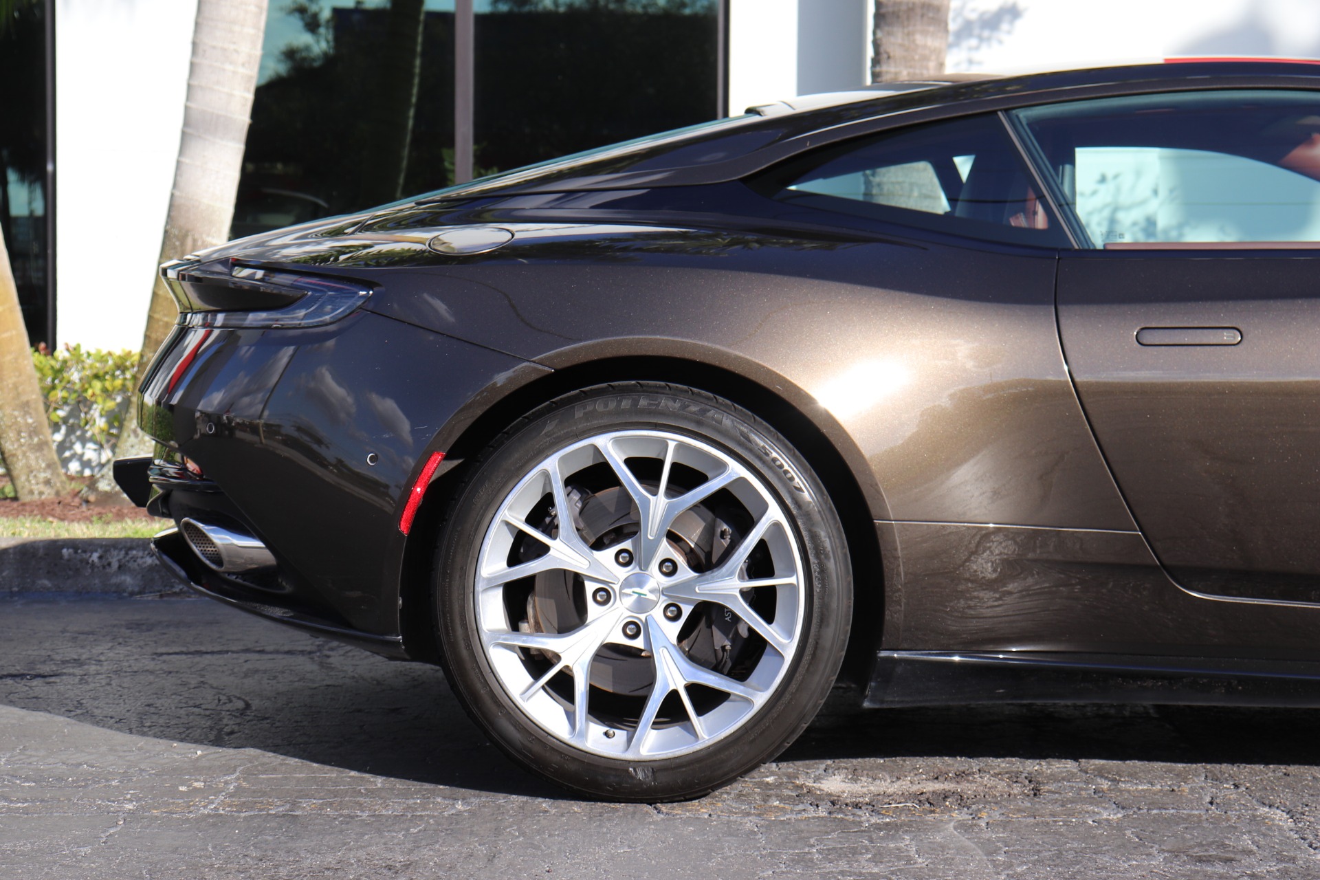 Used-2019-Aston-Martin-DB11-V8