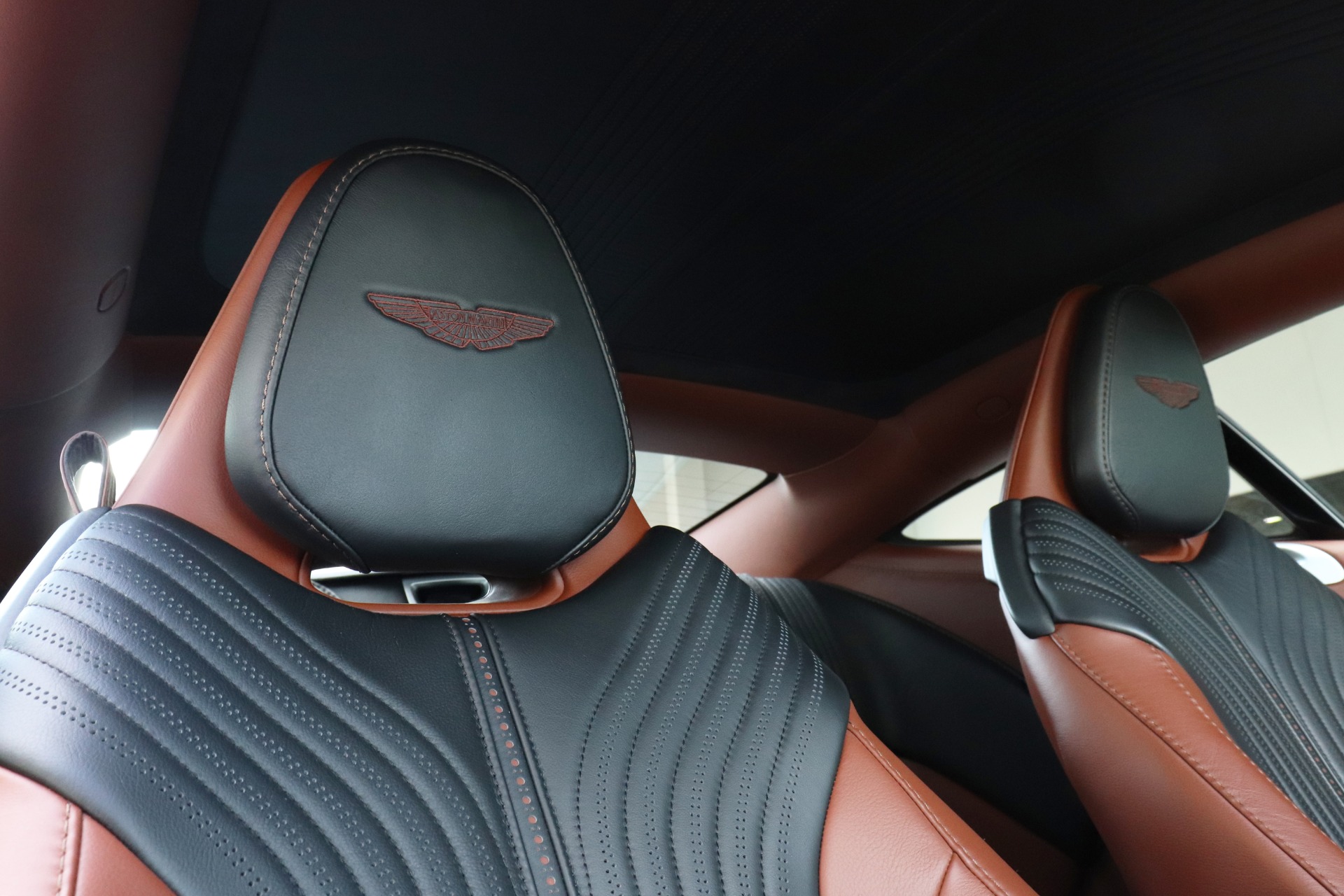 Used-2019-Aston-Martin-DB11-V8