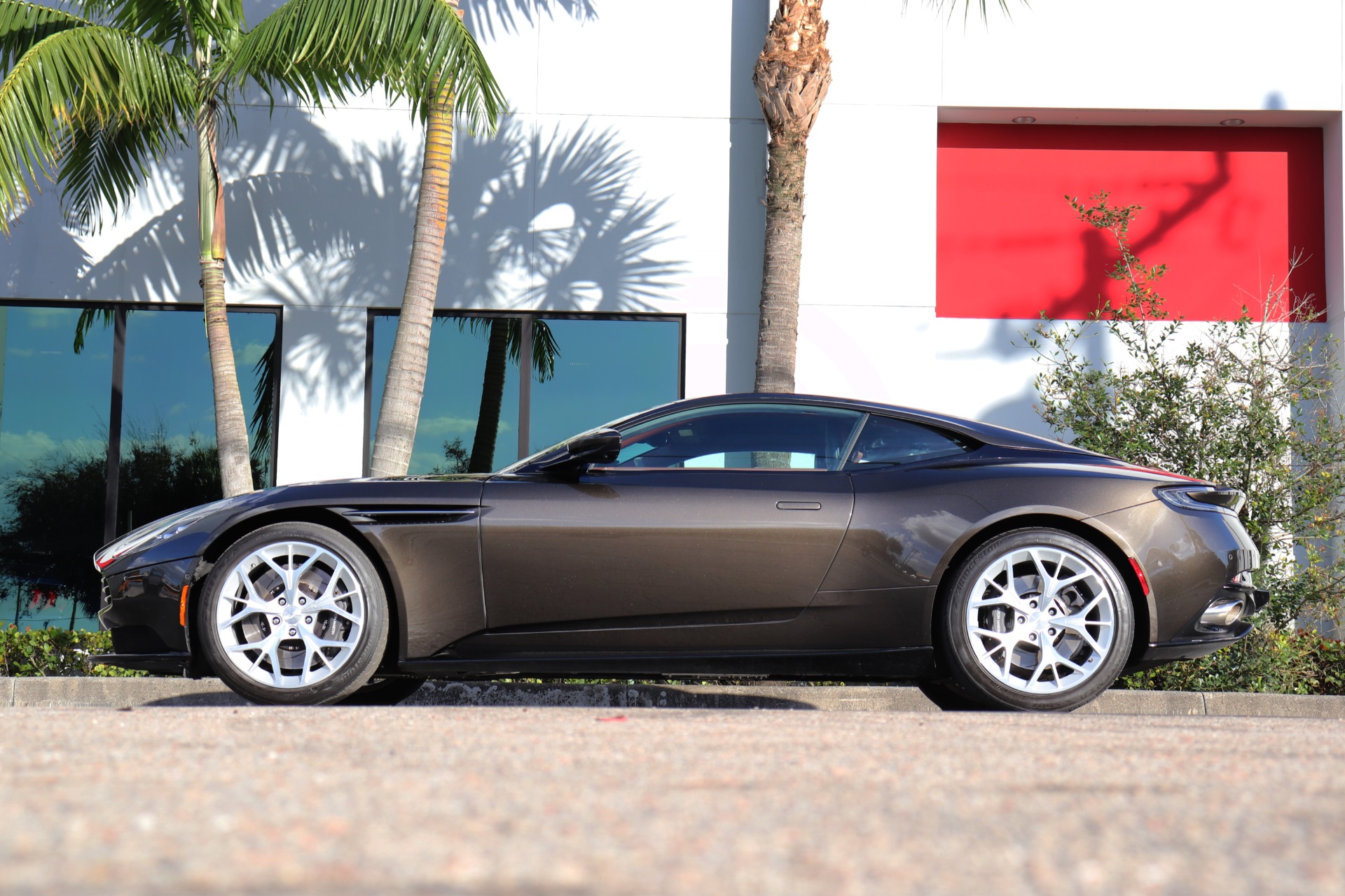 Used-2019-Aston-Martin-DB11-V8