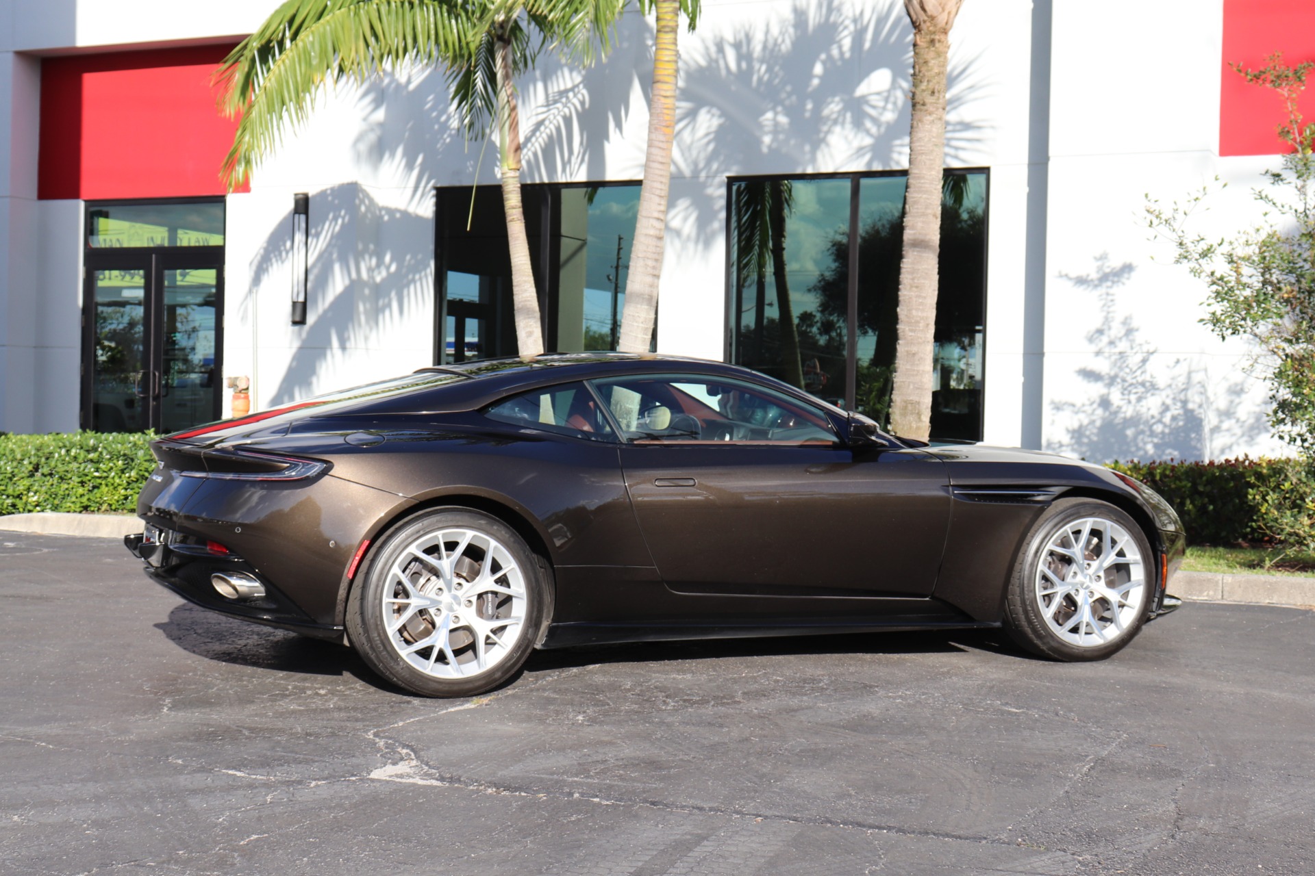 Used-2019-Aston-Martin-DB11-V8