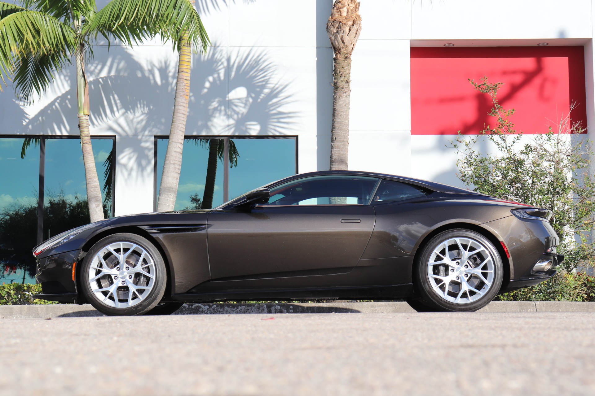 Used-2019-Aston-Martin-DB11-V8