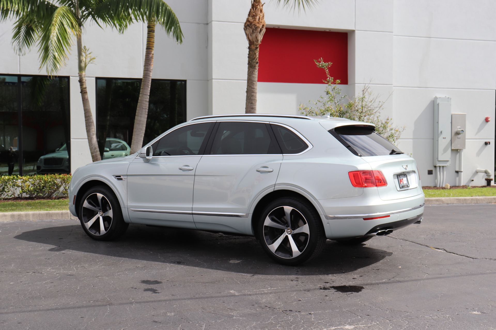 Used-2019-Bentley-Bentayga-V8