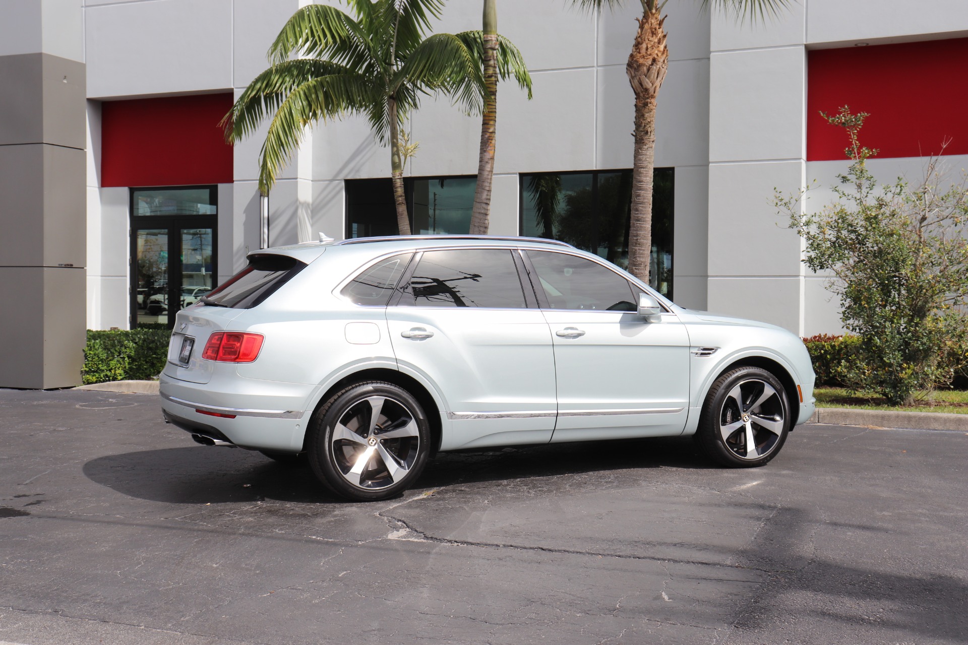 Used-2019-Bentley-Bentayga-V8