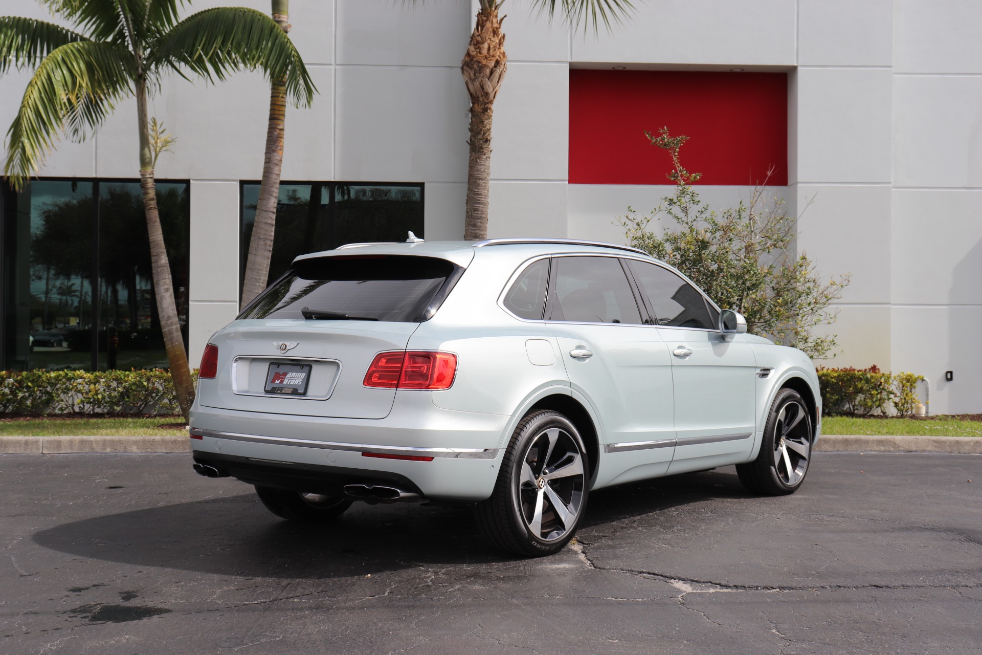 Used-2019-Bentley-Bentayga-V8