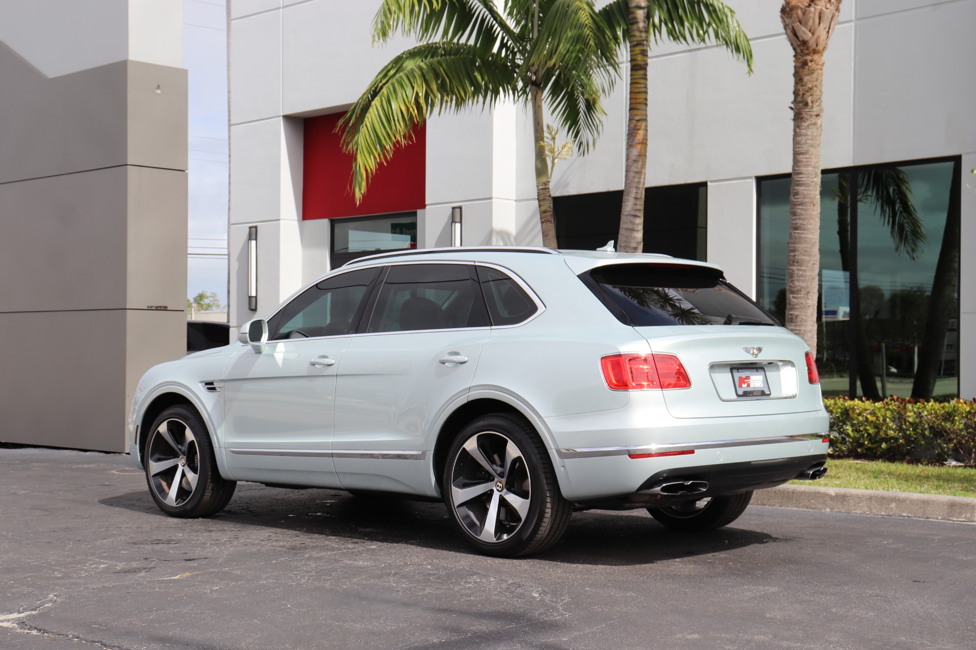 Used-2019-Bentley-Bentayga-V8