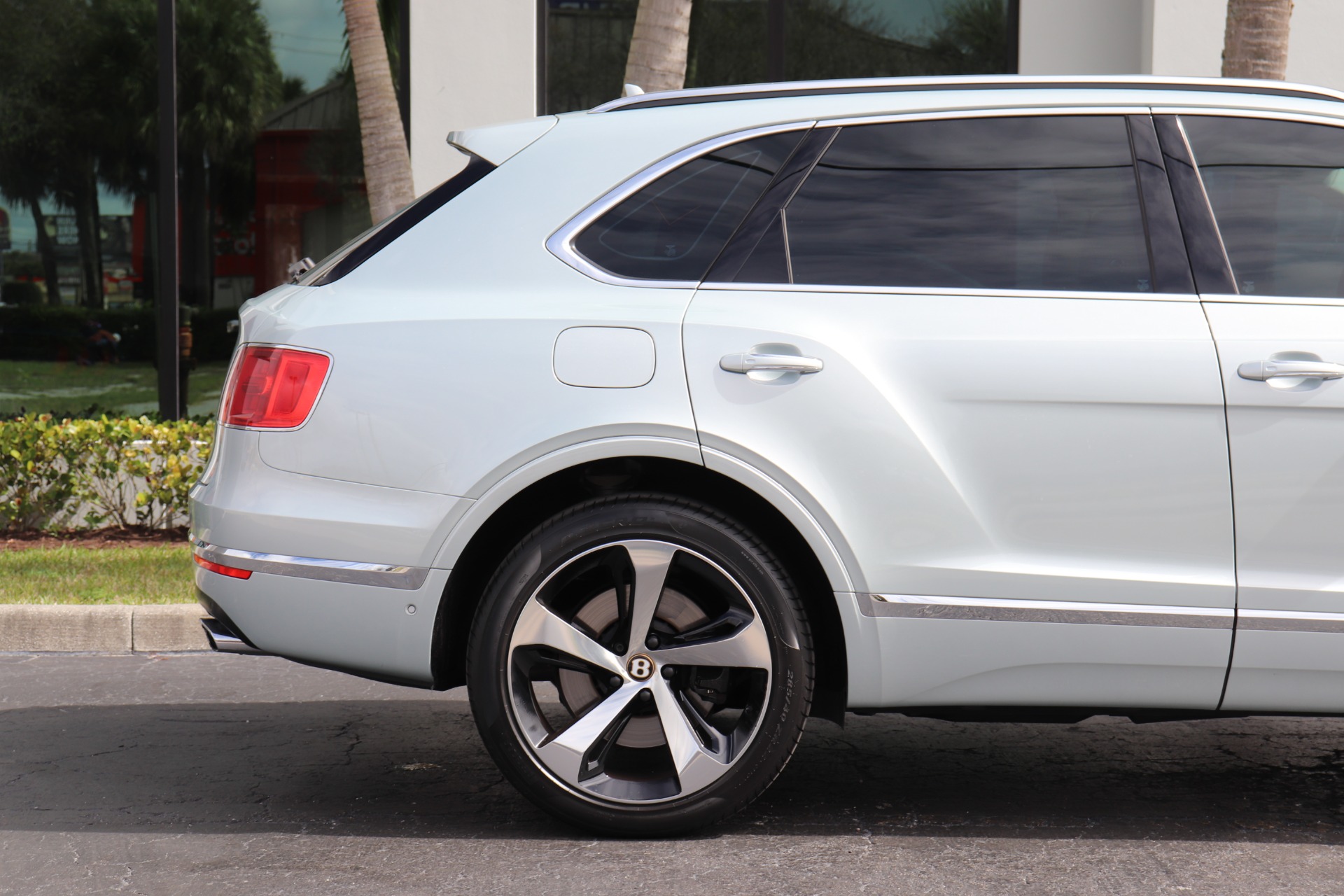Used-2019-Bentley-Bentayga-V8