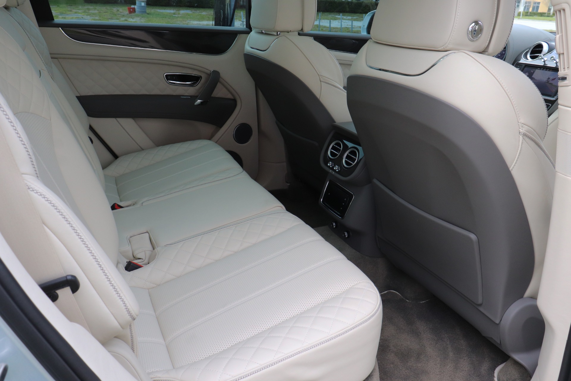 Used-2019-Bentley-Bentayga-V8