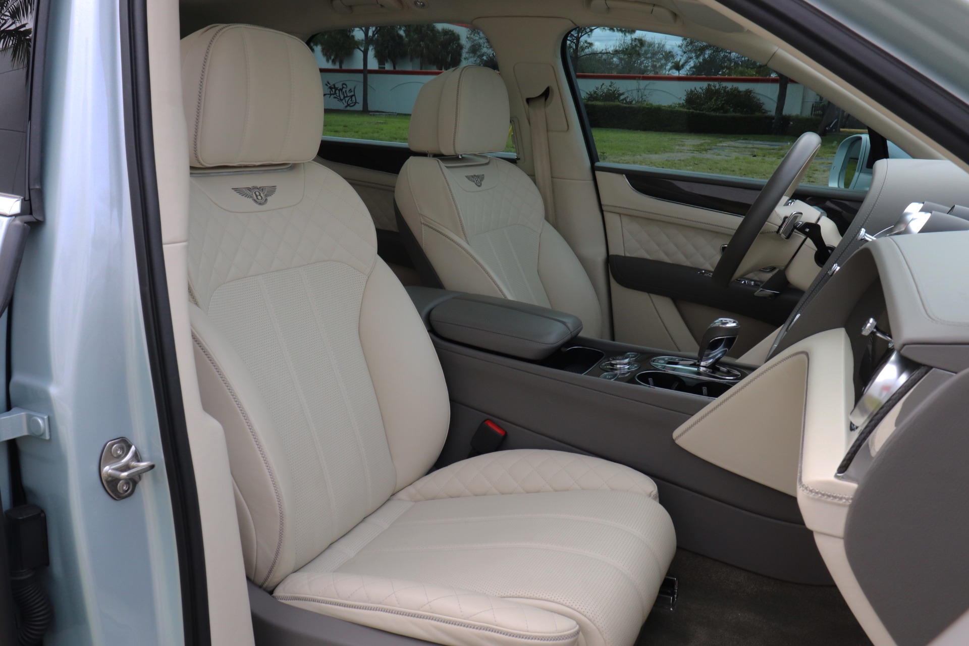 Used-2019-Bentley-Bentayga-V8