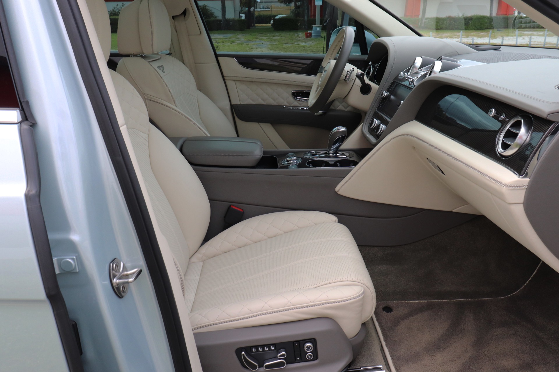 Used-2019-Bentley-Bentayga-V8