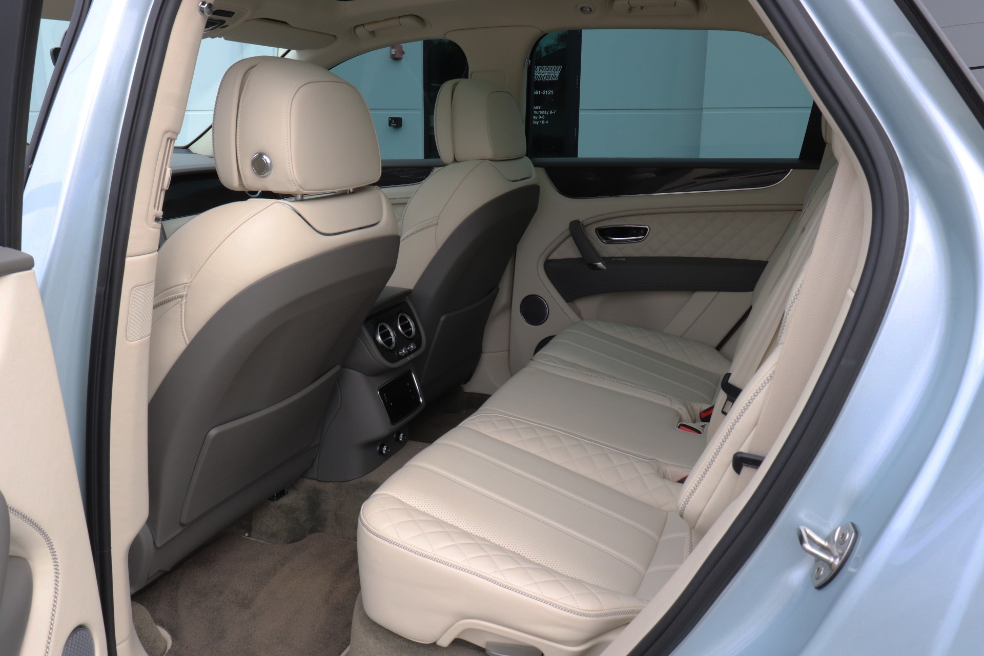 Used-2019-Bentley-Bentayga-V8
