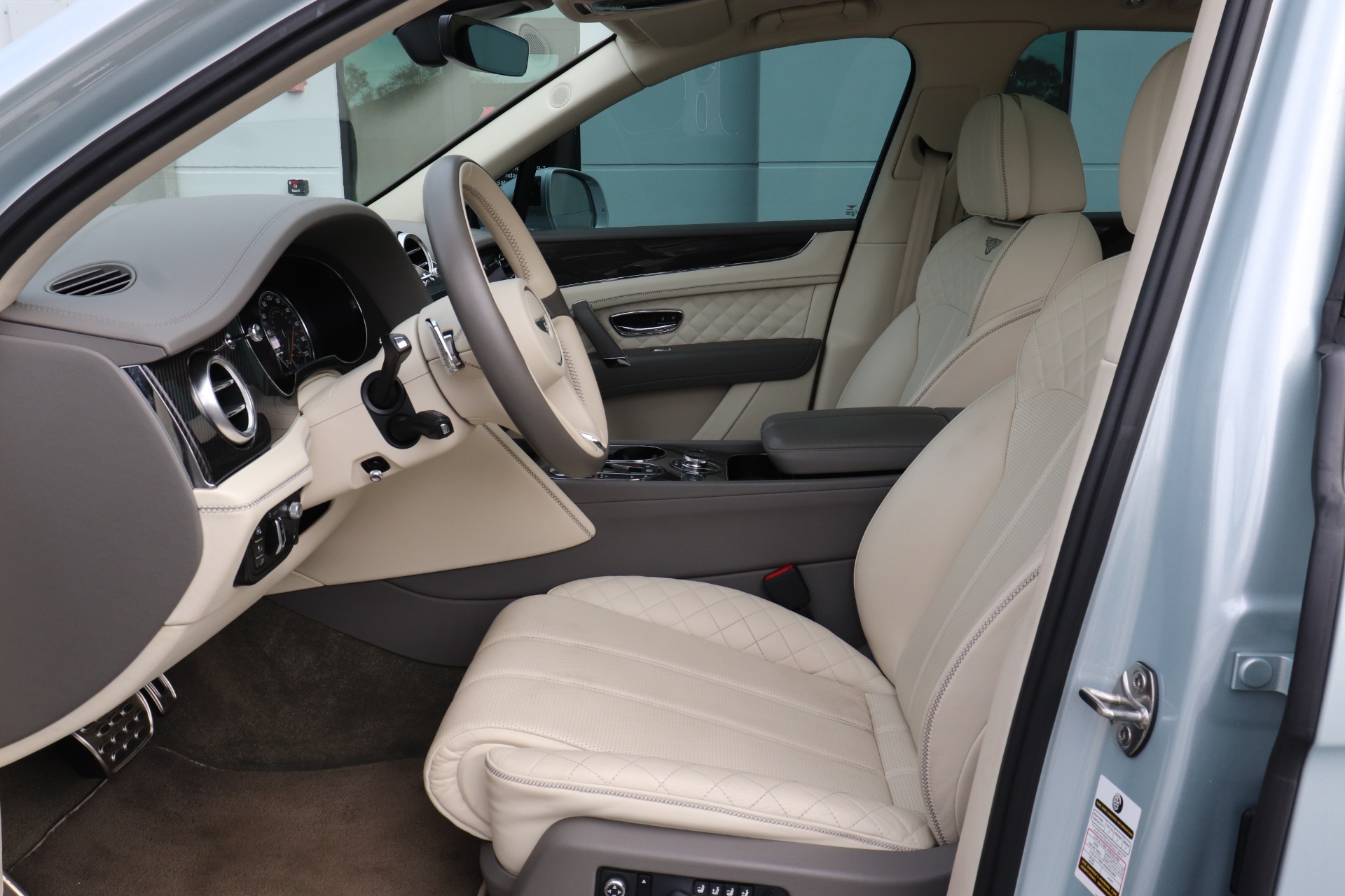 Used-2019-Bentley-Bentayga-V8