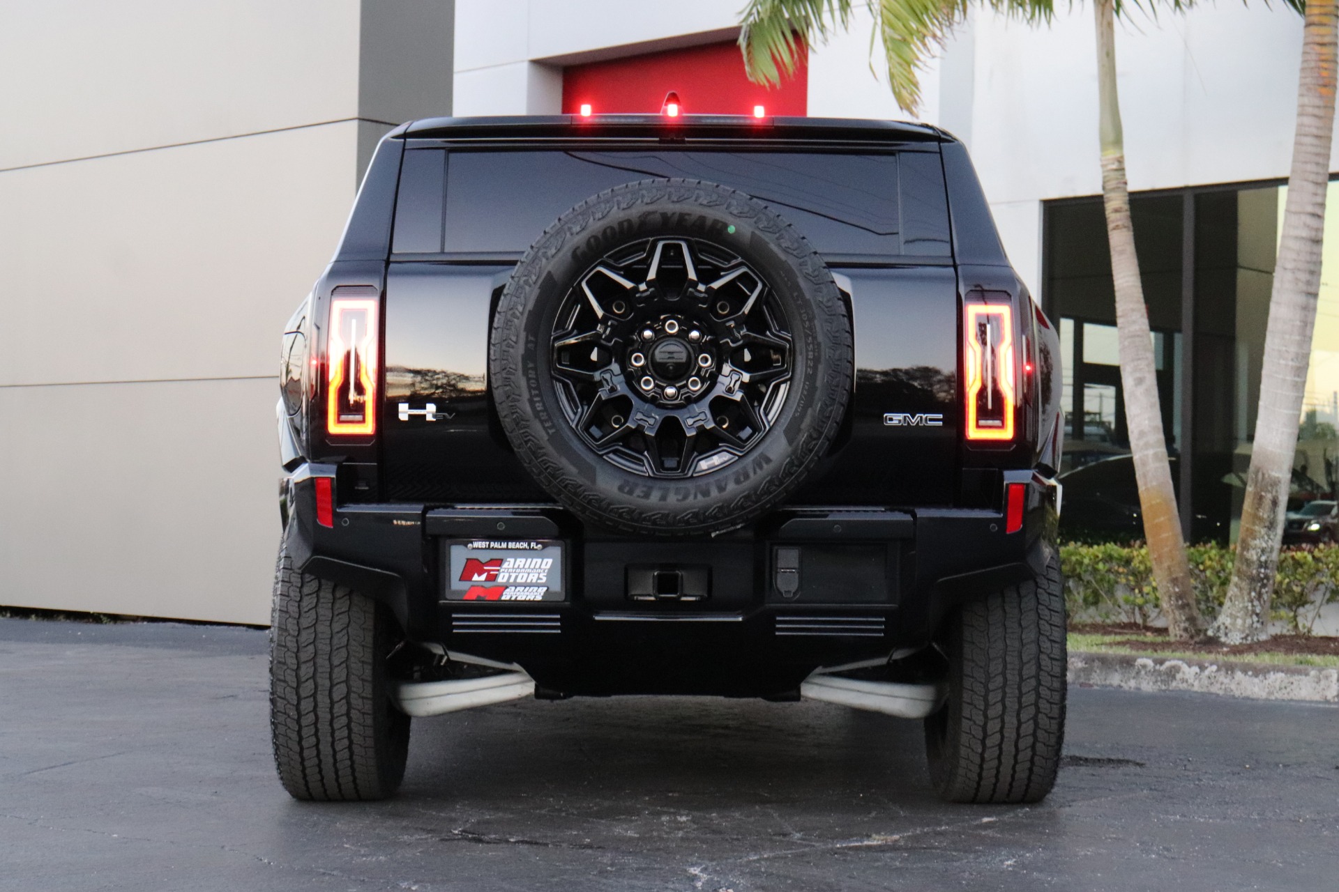 Used-2024-GMC-HUMMER-EV-2X
