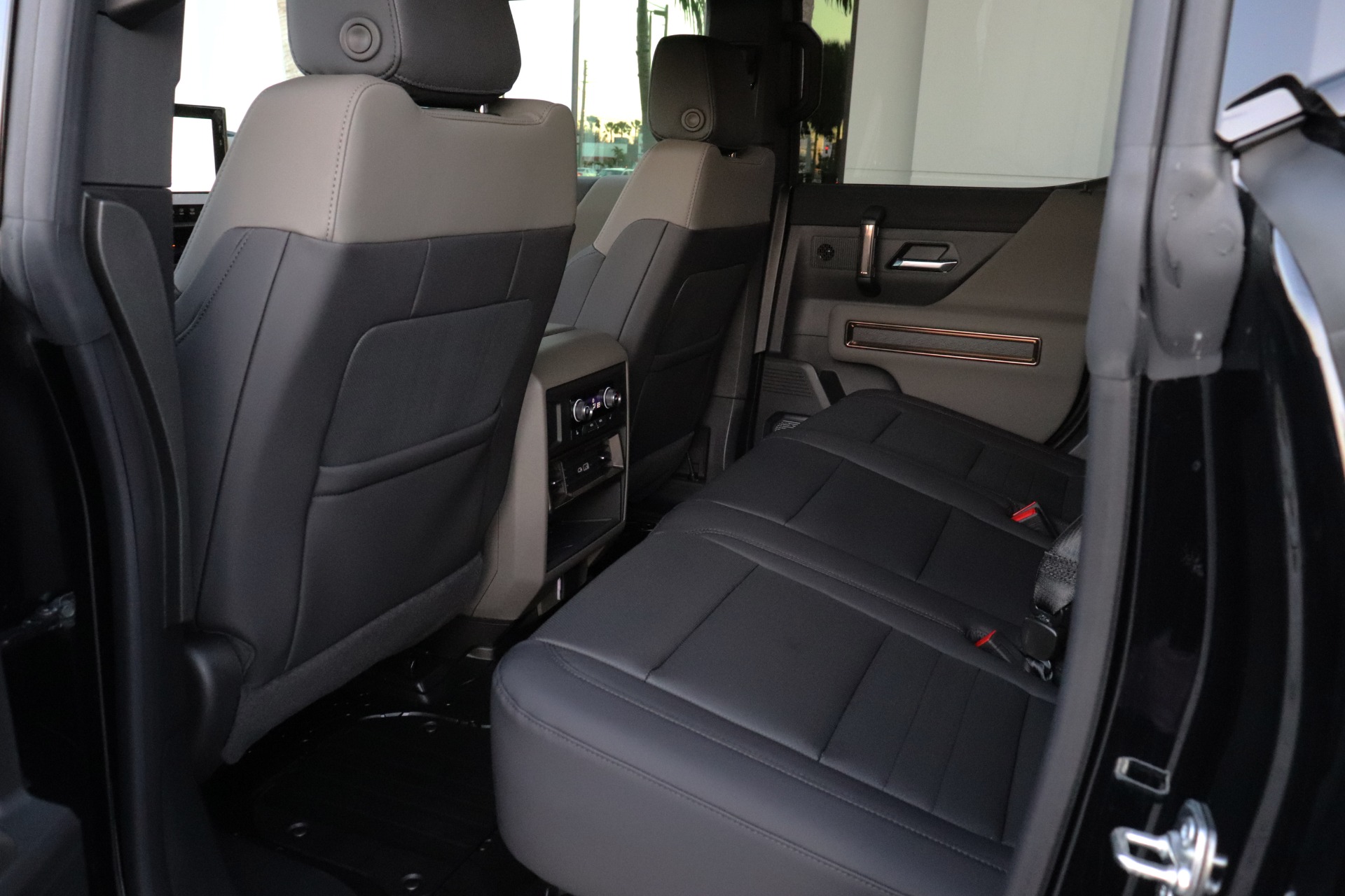 Used-2024-GMC-HUMMER-EV-2X