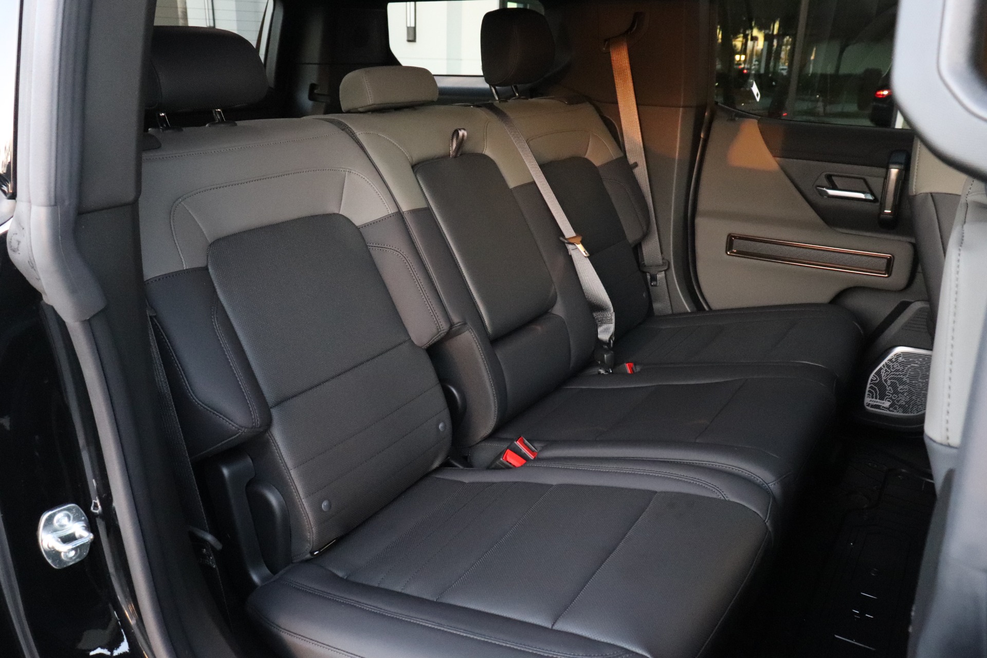 Used-2024-GMC-HUMMER-EV-2X