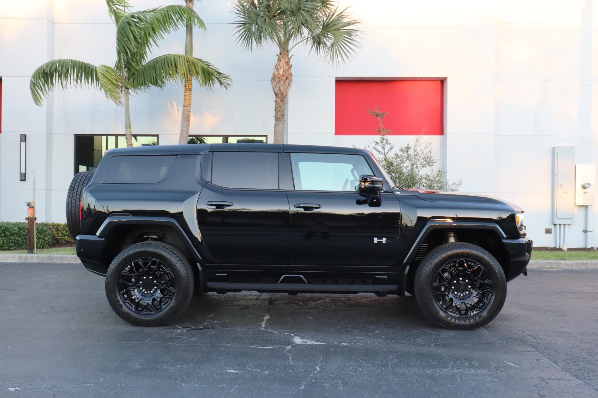 Used-2024-GMC-HUMMER-EV-2X