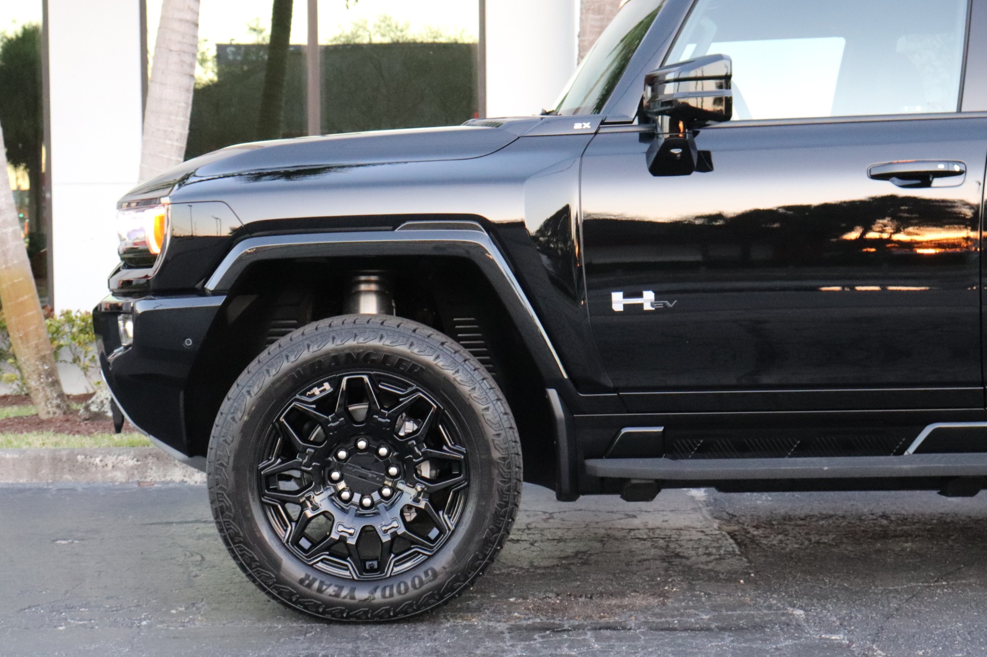 Used-2024-GMC-HUMMER-EV-2X